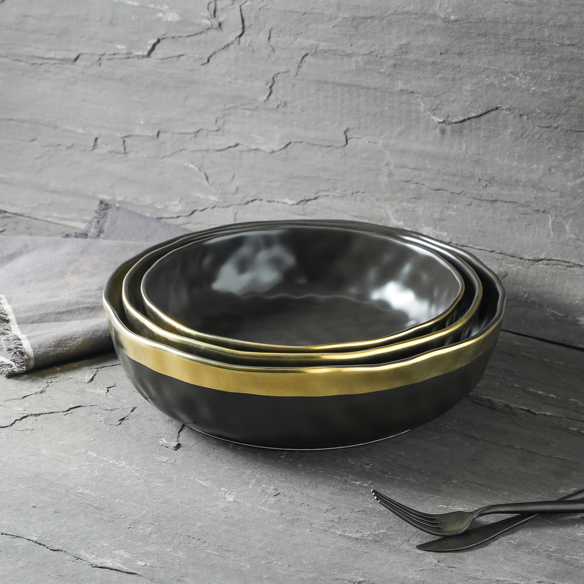 Florian Porcelain Service Bowl Set - Black