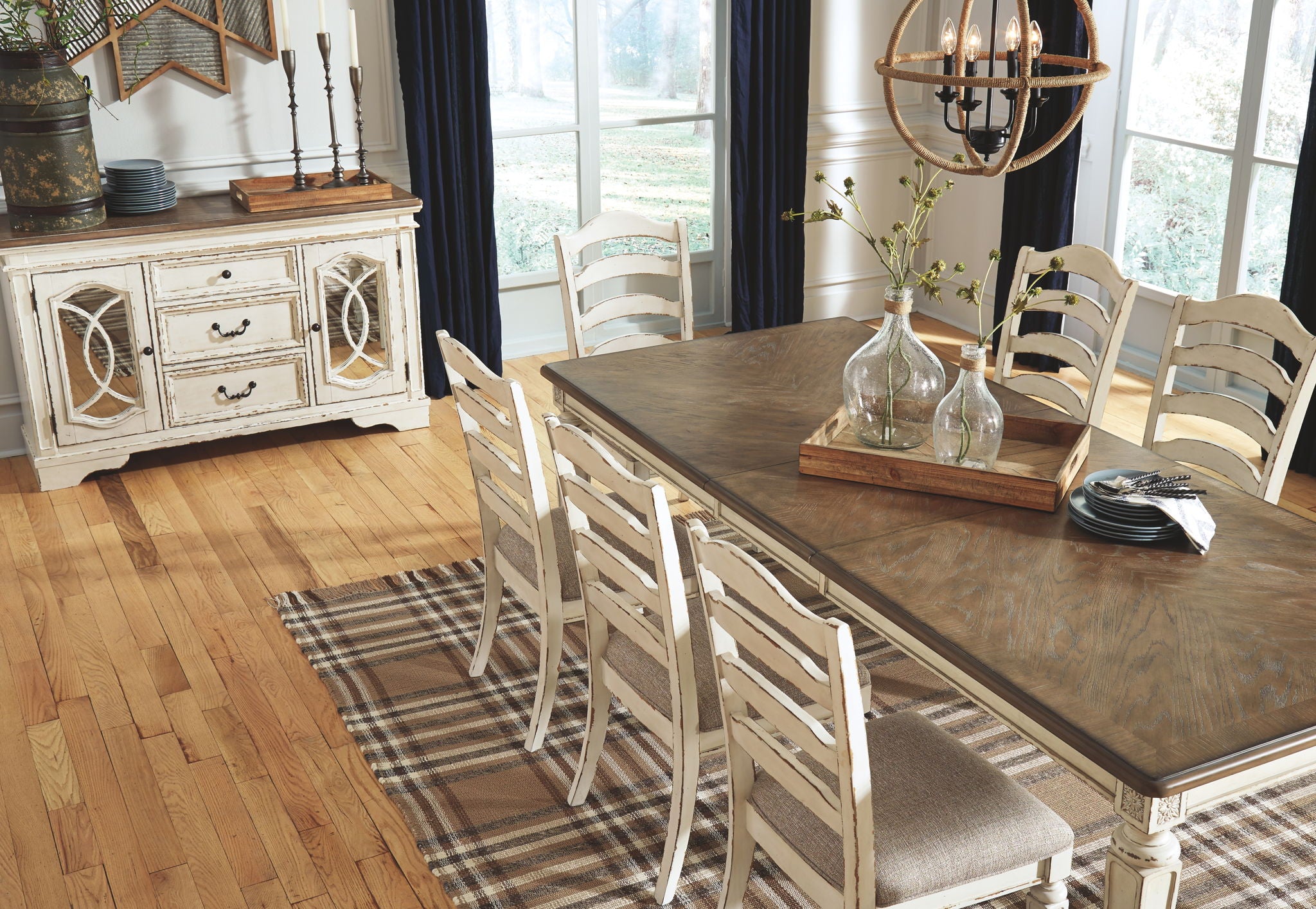 Realyn - Rectangular Dining Room Extension Table - Chipped White