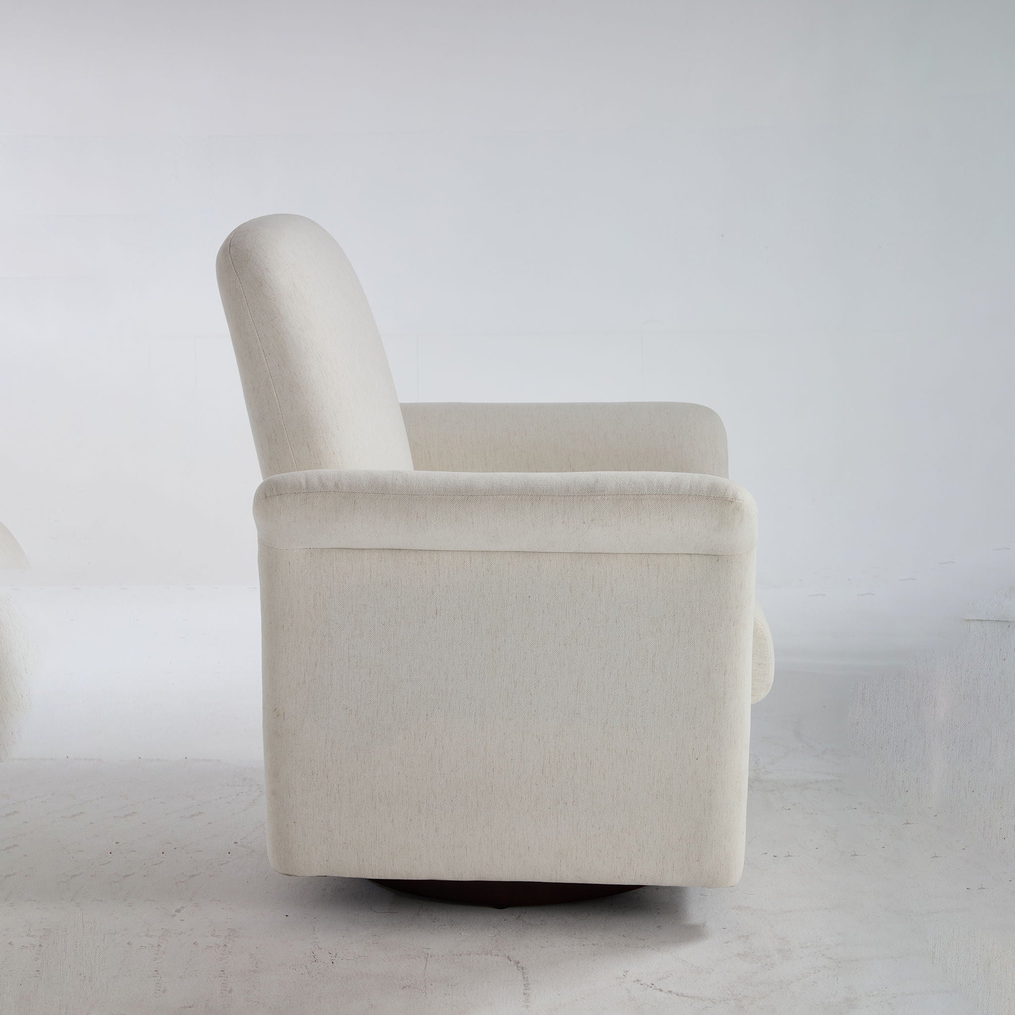 Modern Swivel Barrel Accent Chair With Base