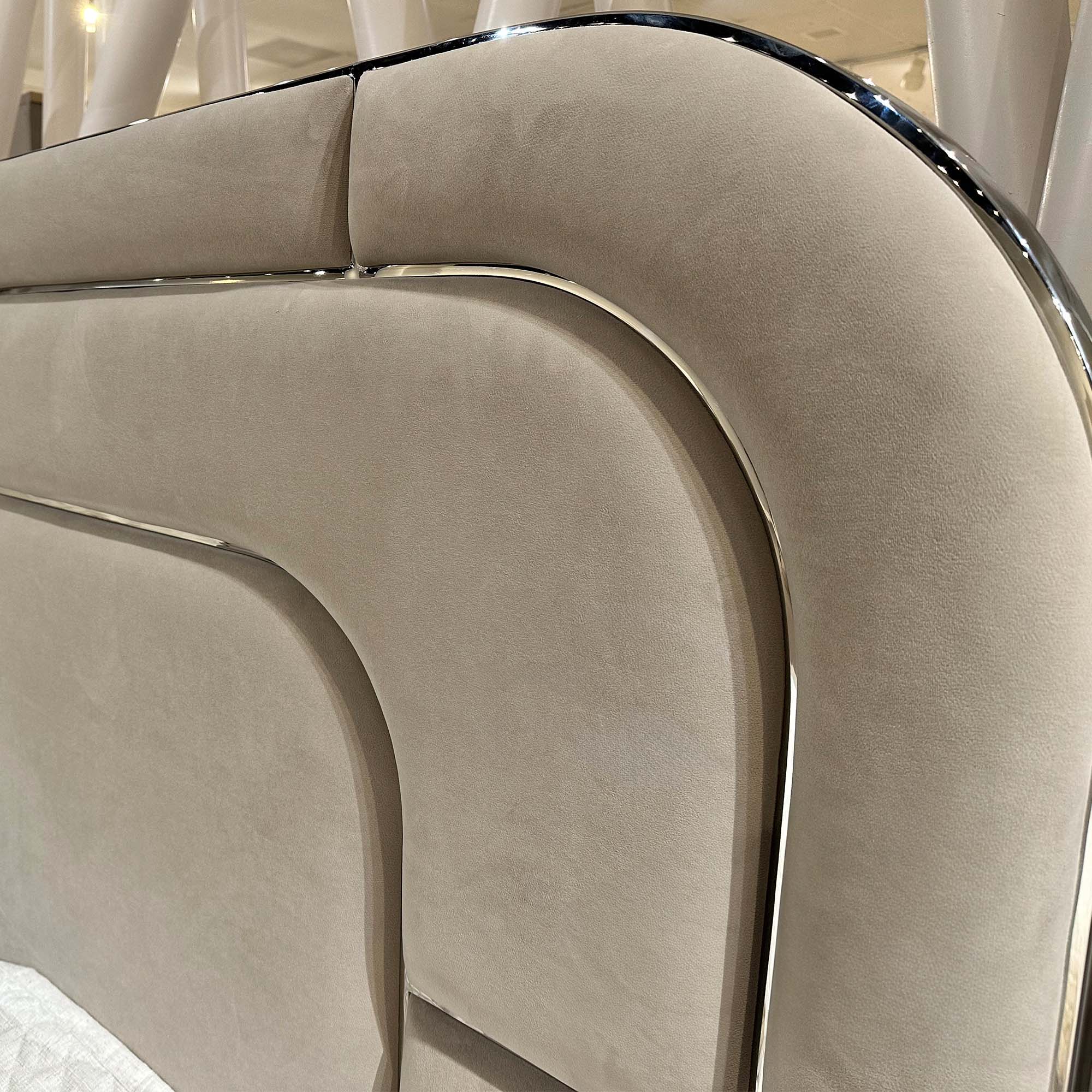 Signature Beds & Benches - Orchid Lift Up Storage Bed