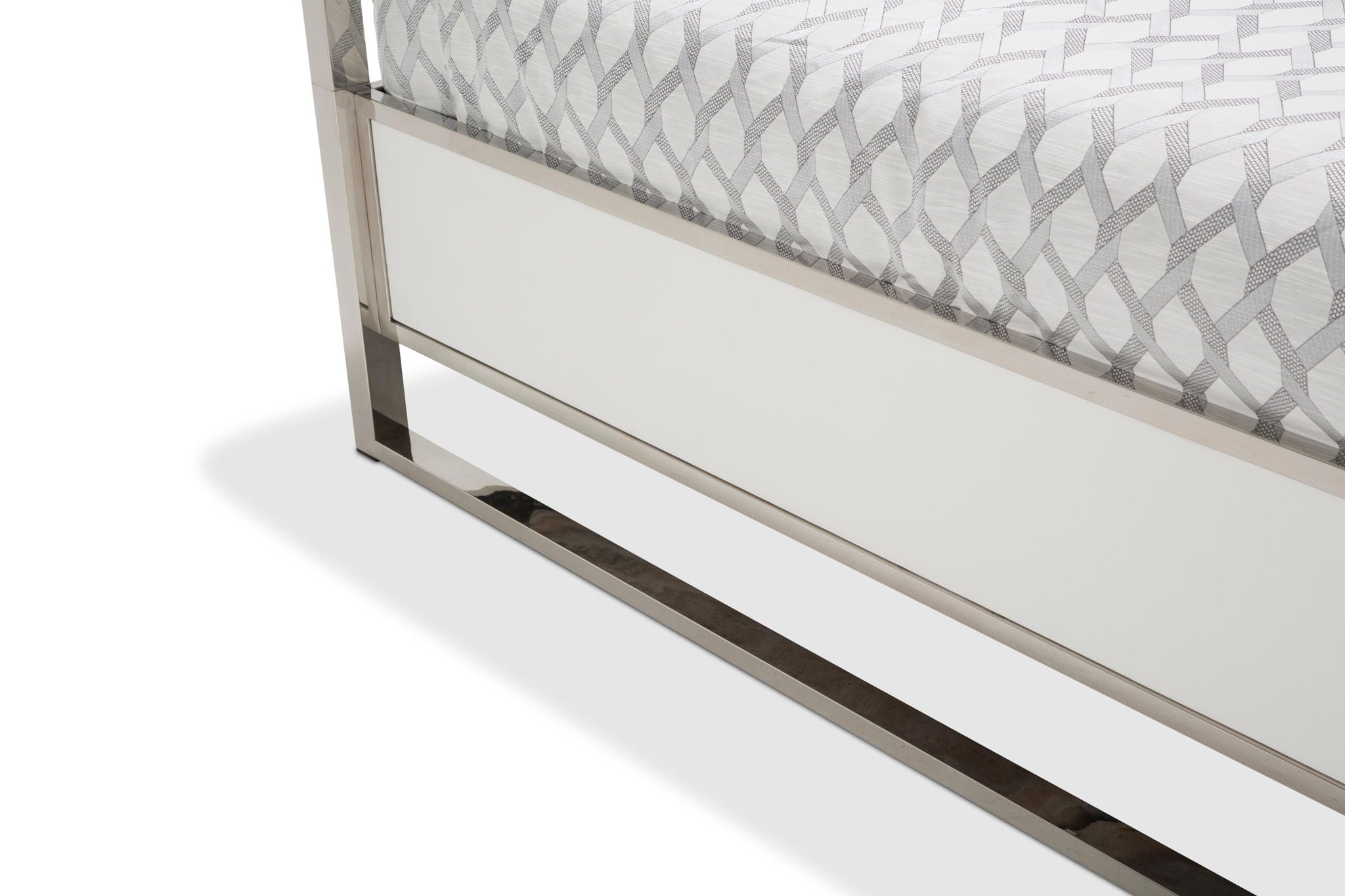 State St. - Canopy Bed