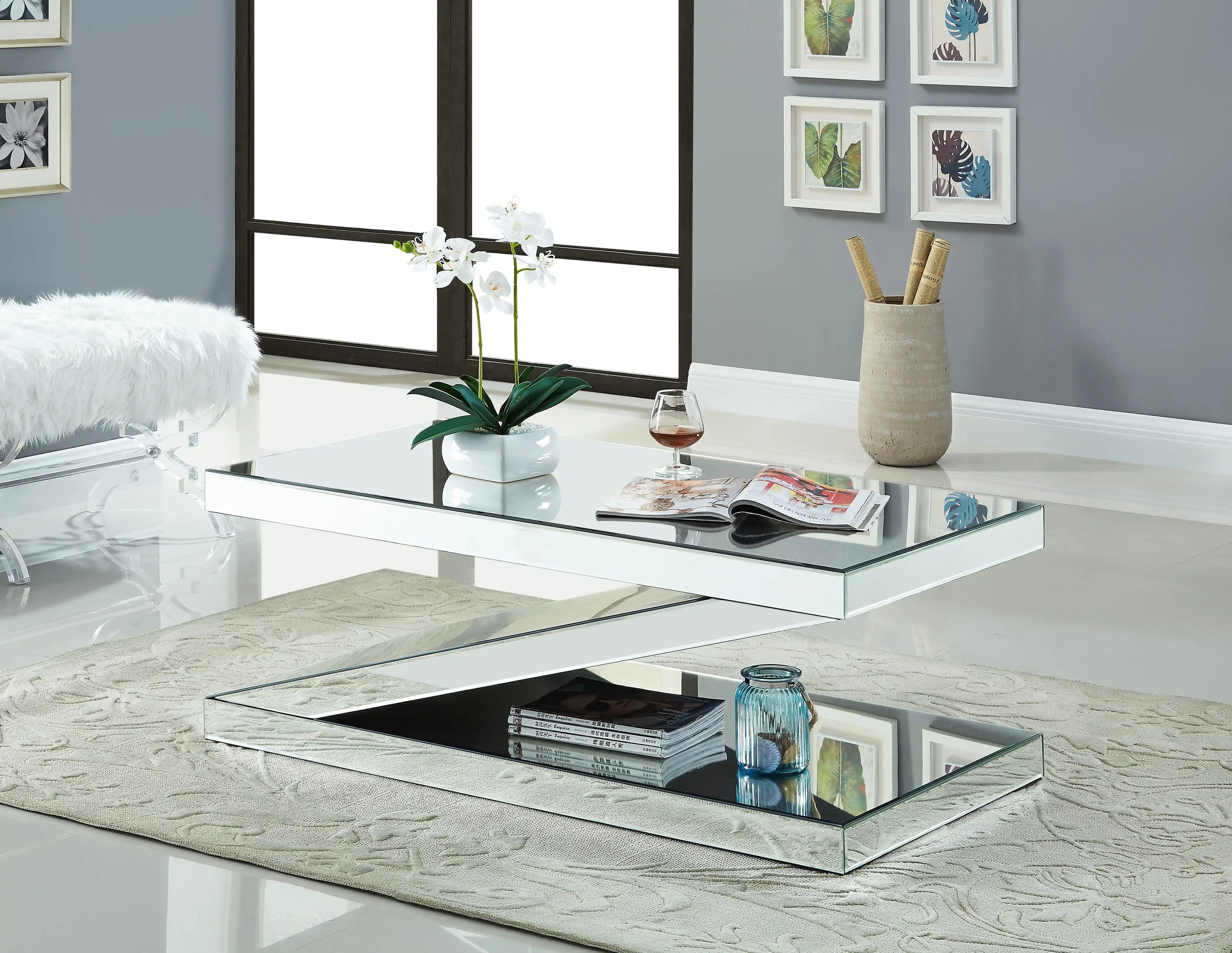 Zee - Table