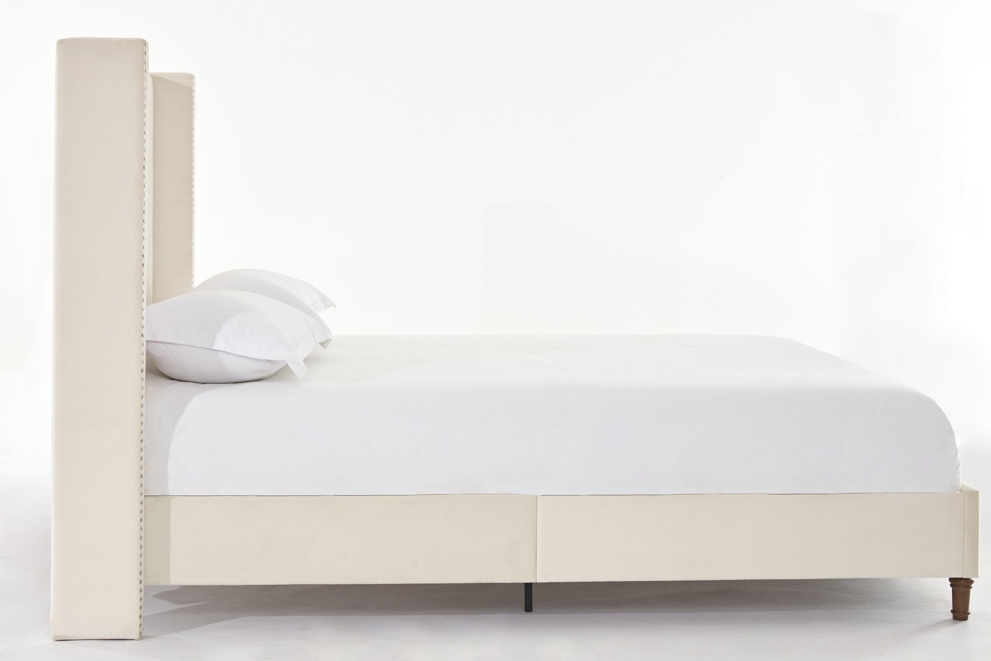 Peyton - Upholstered Bed With 54" High Headboard, Traditional Hand Buttoned Tufting - Best Buy Furniture