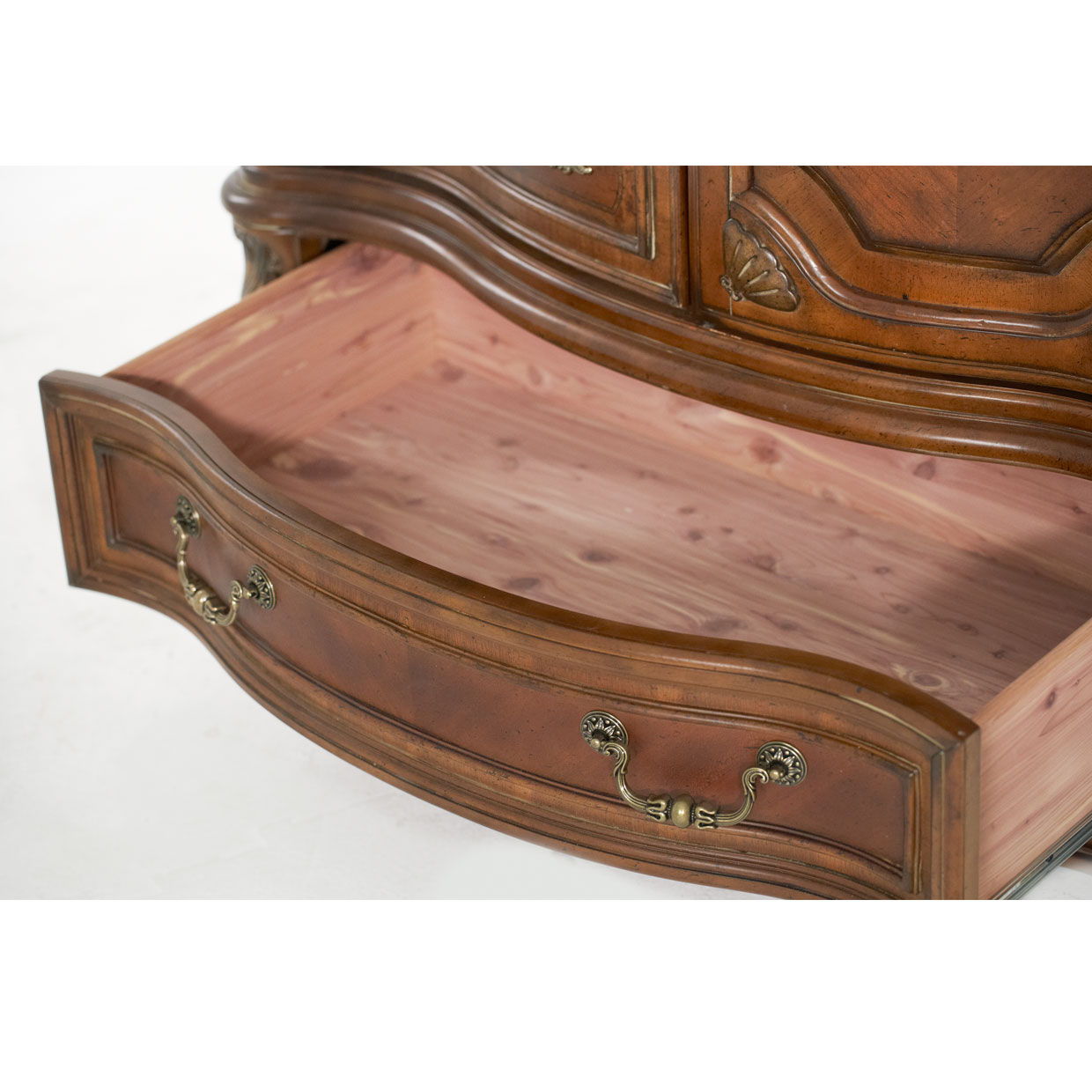 Villa Valencia - Gentleman's Chest - Classic Chestnut - Best Buy Furniture