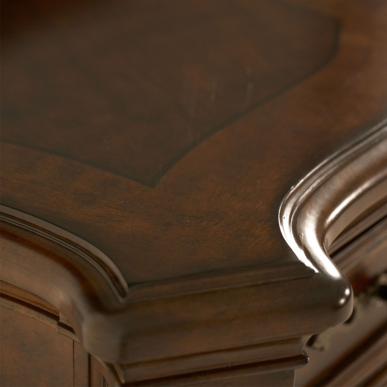 Windsor Court - Dresser, Mirror