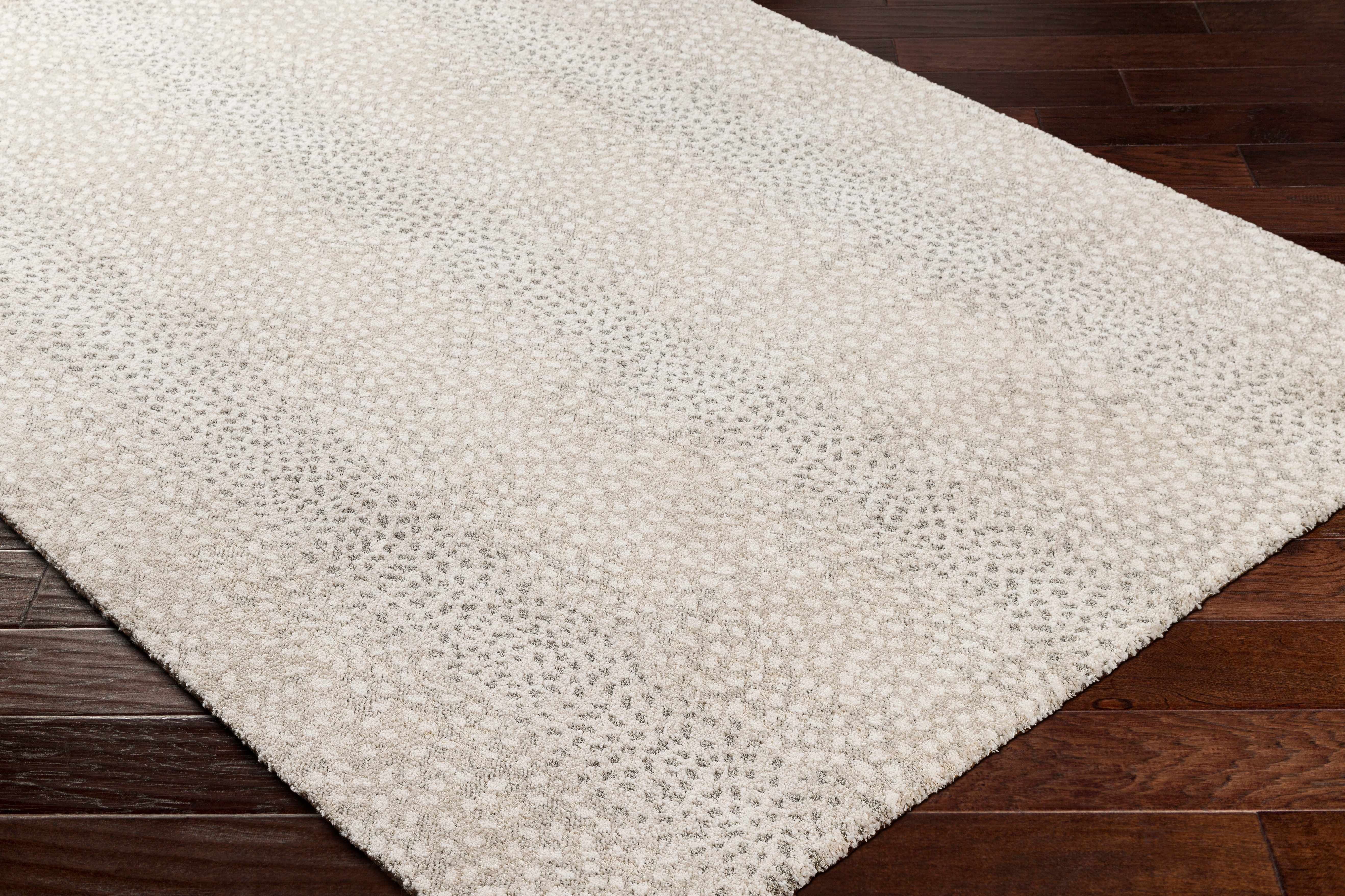 Daiva Luxe Rug