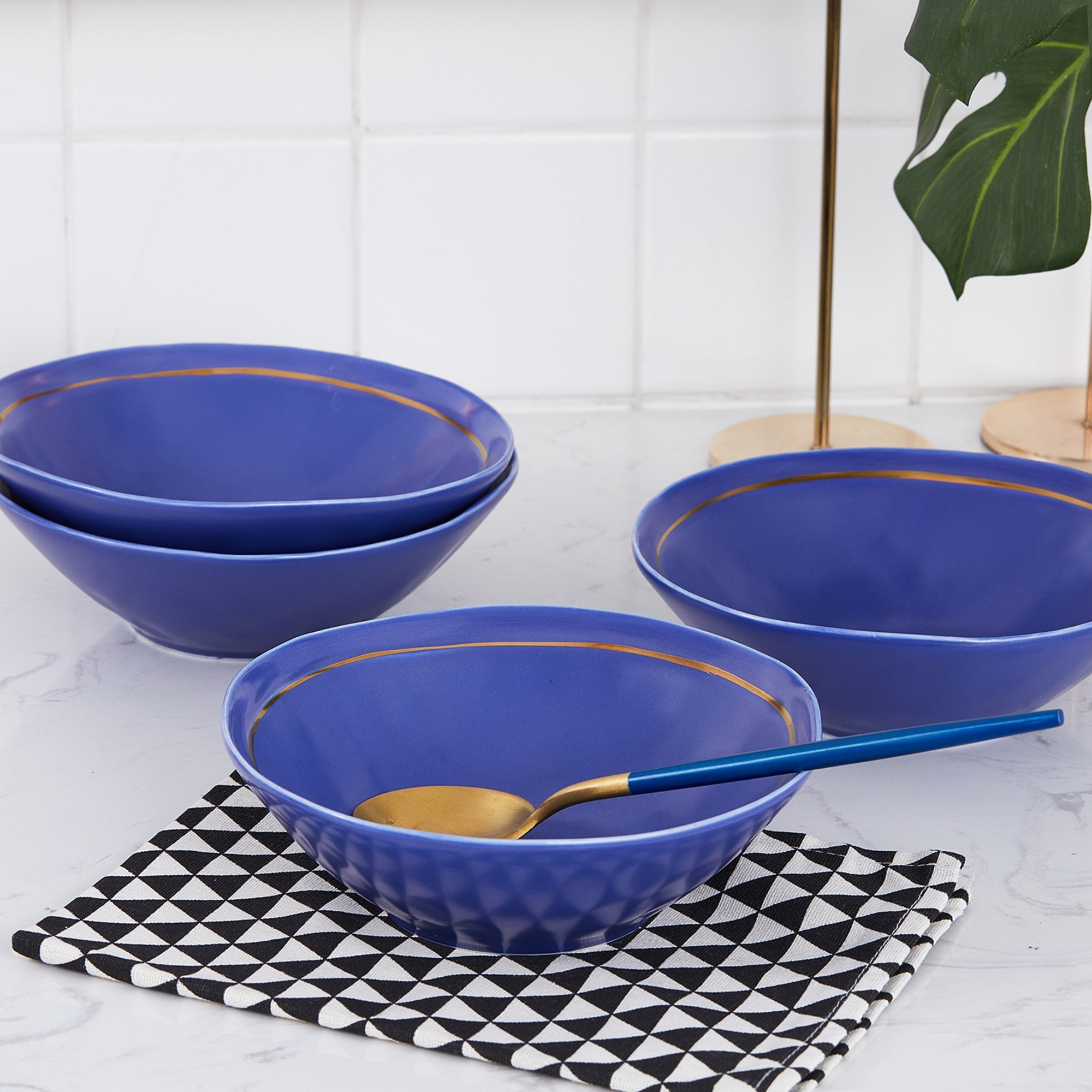 Clara Porcelain Dinnerware Set - Blue