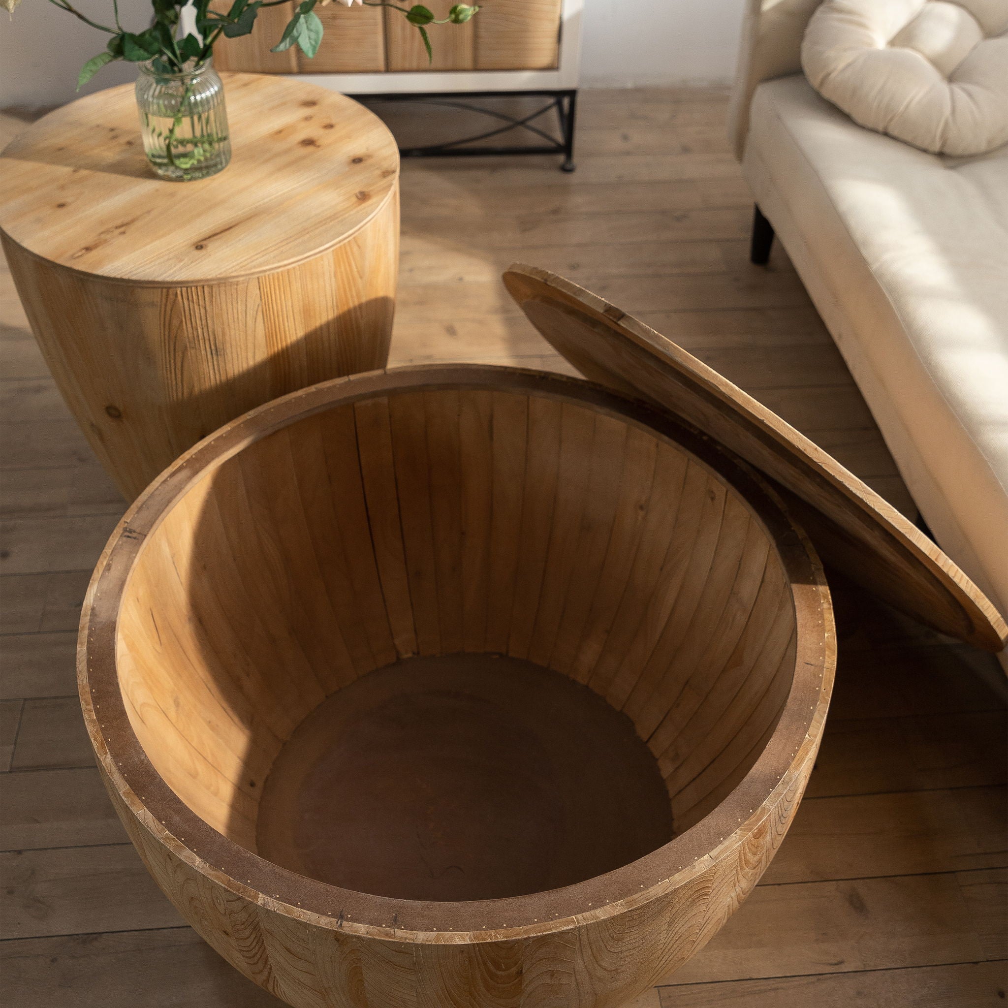 Vintage Style Barrel Coffee Table With Storage
