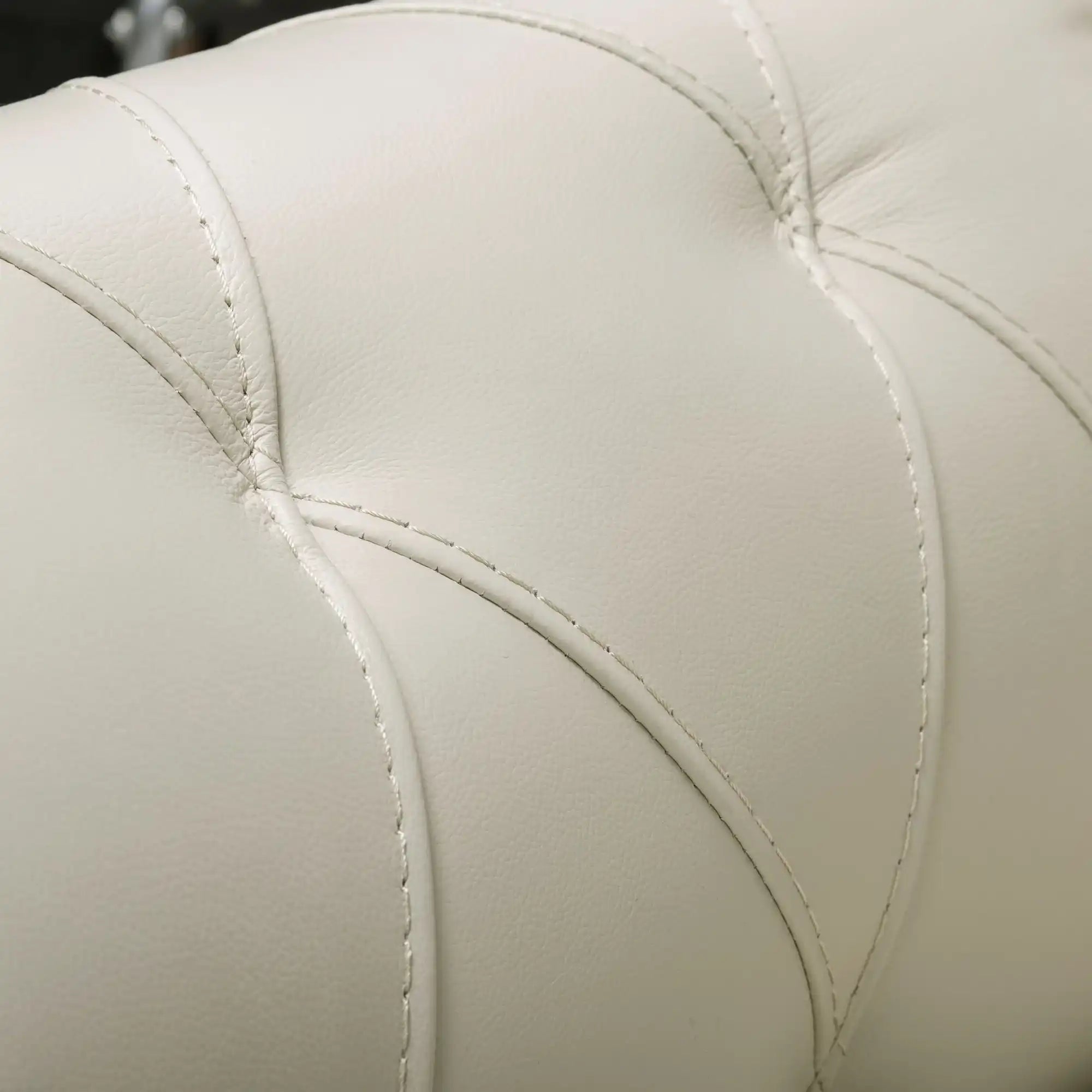 Modern Tufted Leather Chair - Best Buy Furniture