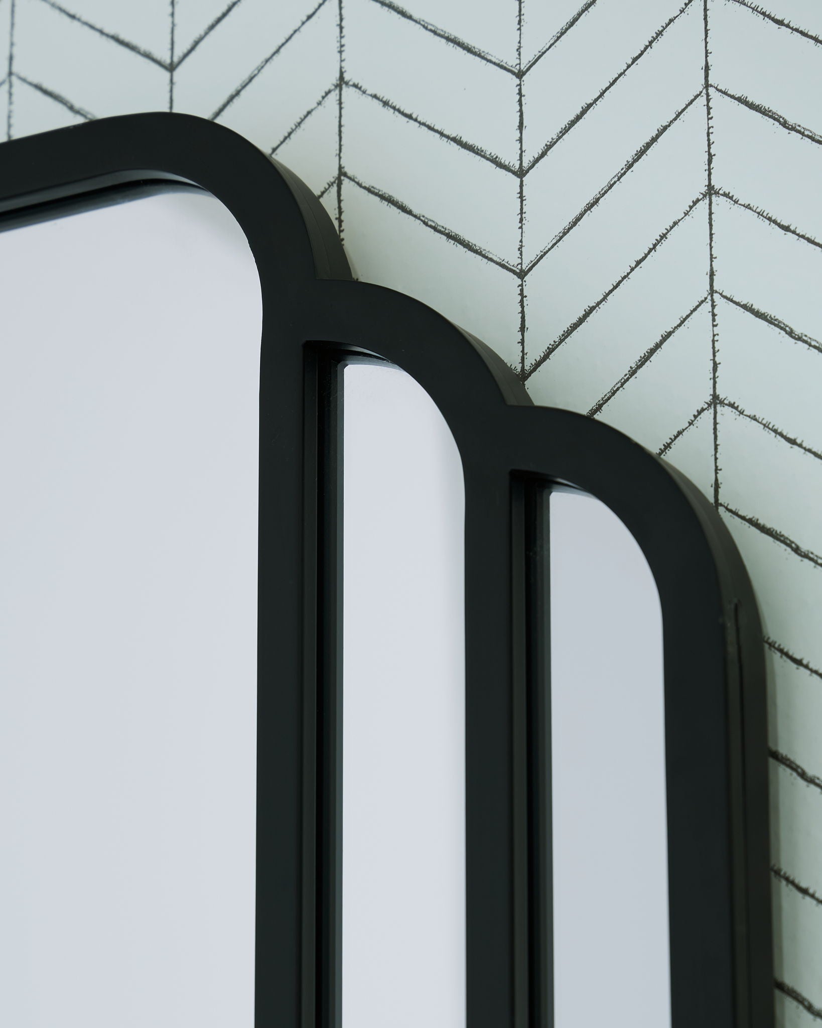 Antigone - Floor Mirror - Black - Best Buy Furniture