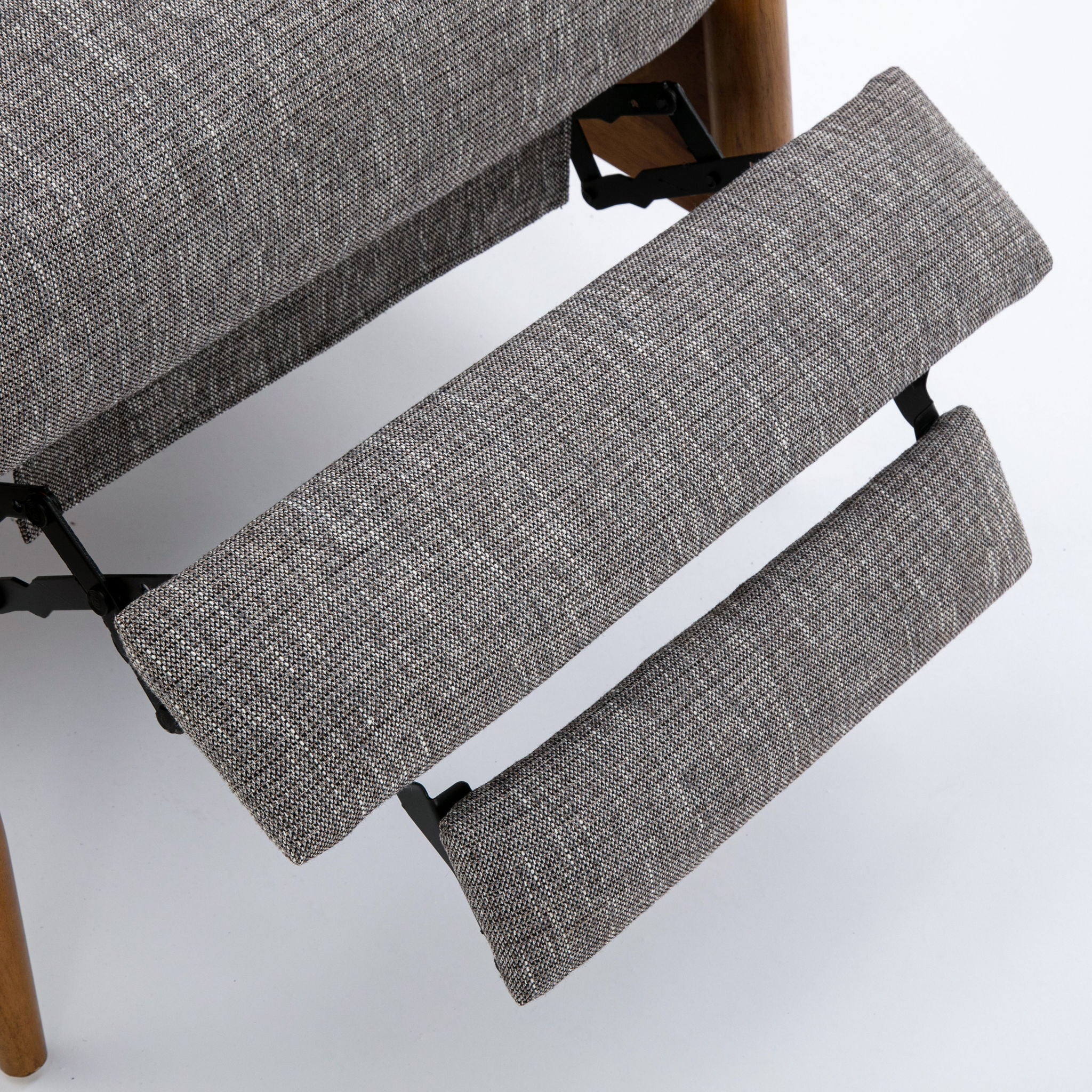 Vaughn - Push Back Recliner With Solid Hardwood Legs