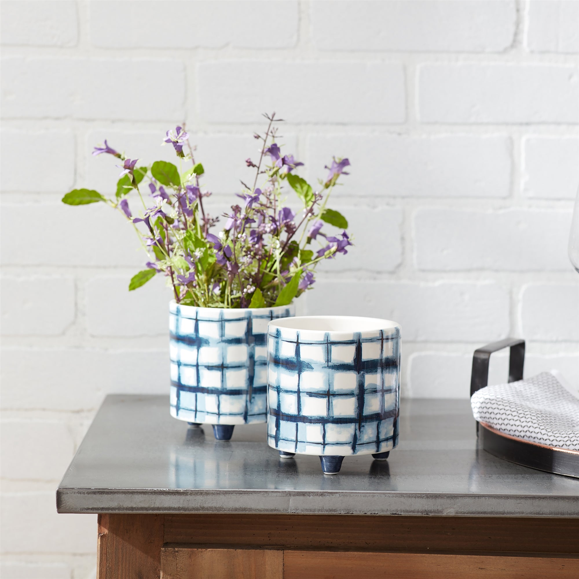 Tie-Dye-Design-Footed-Planter-(Set-of-2)-Pots-&-Planters