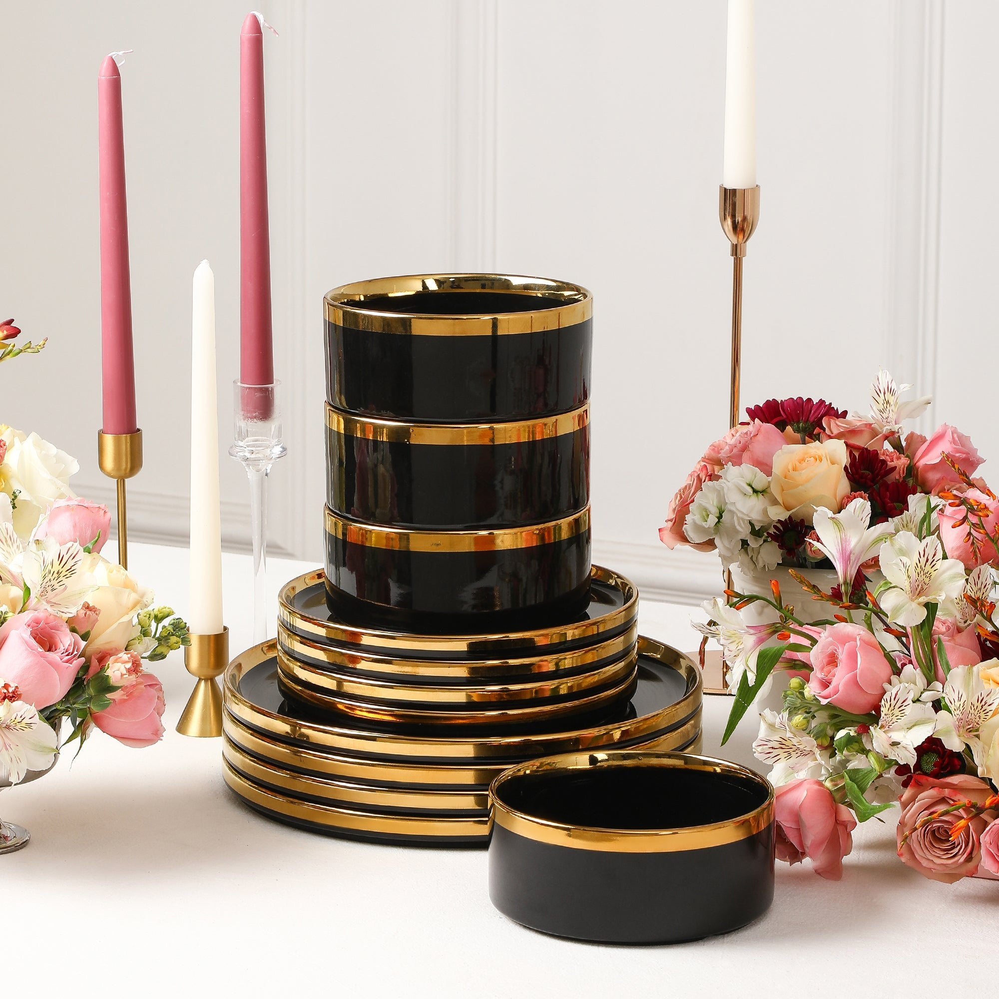 Solene Stoneware Dinnerware Set - Black and Gold
