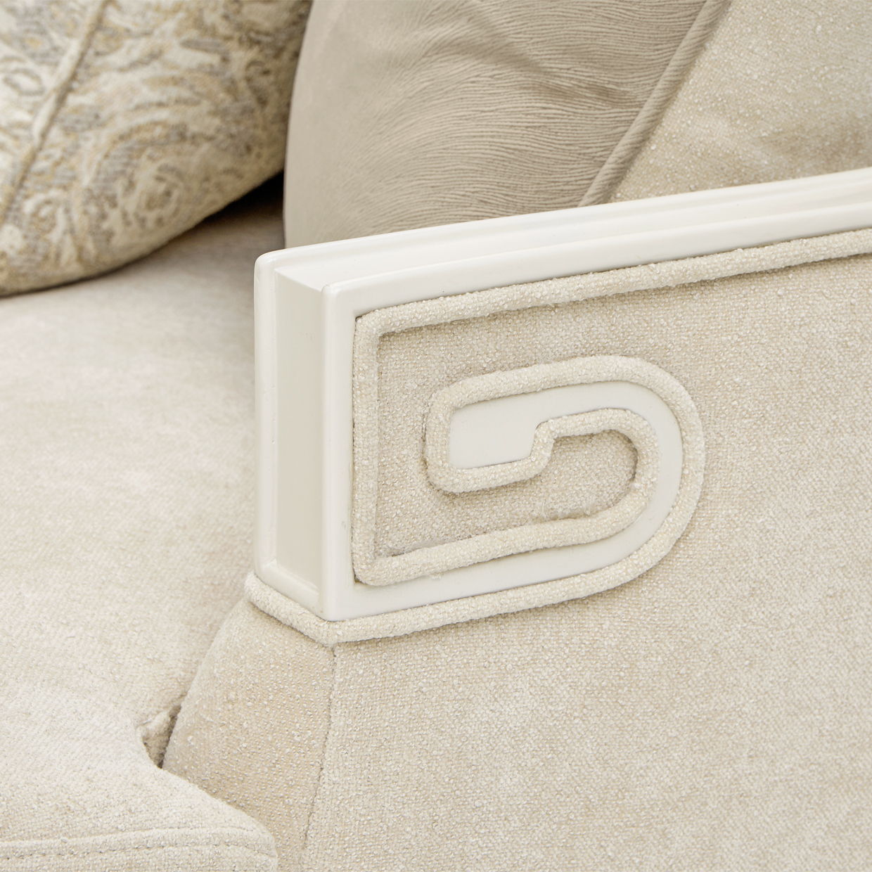 La Marisia - Chenille Loveseat - Tranquil / Creamy Pearl
