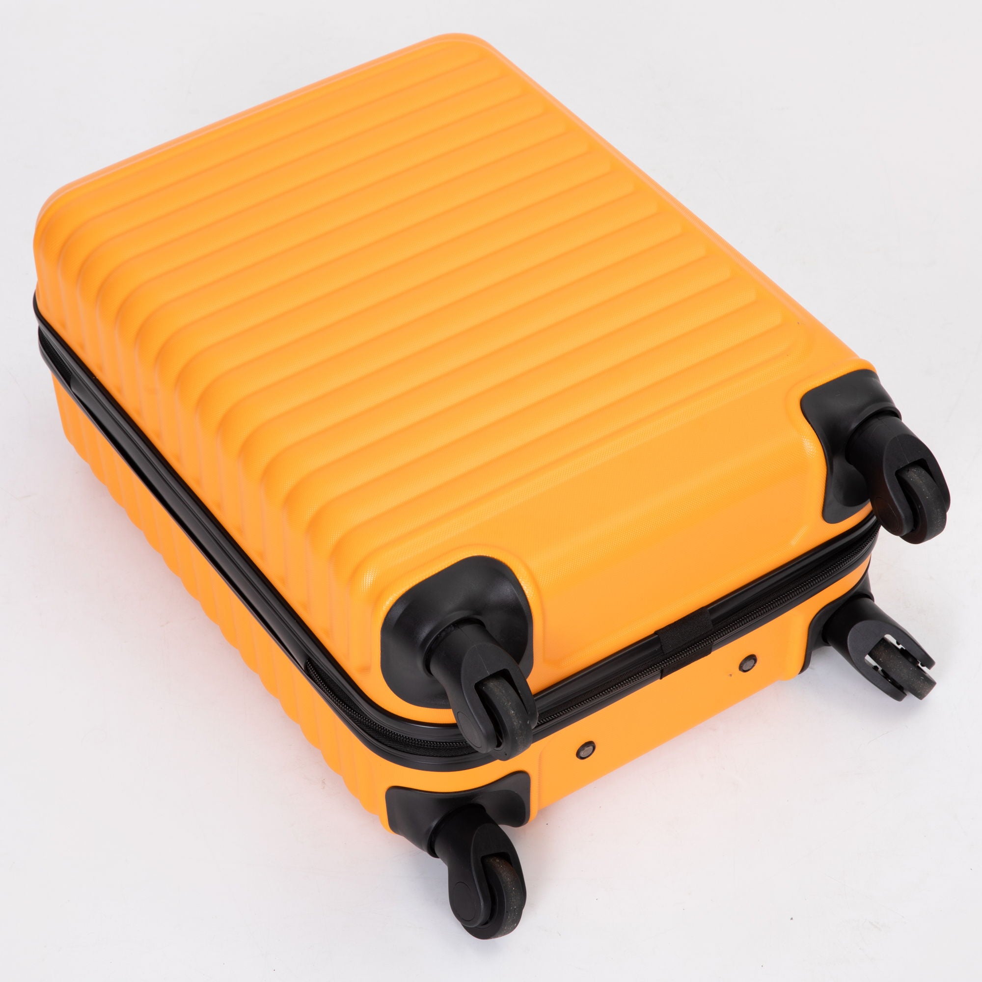 20" Carry On Luggage Lightweight Suitcase, Spinner Wheels