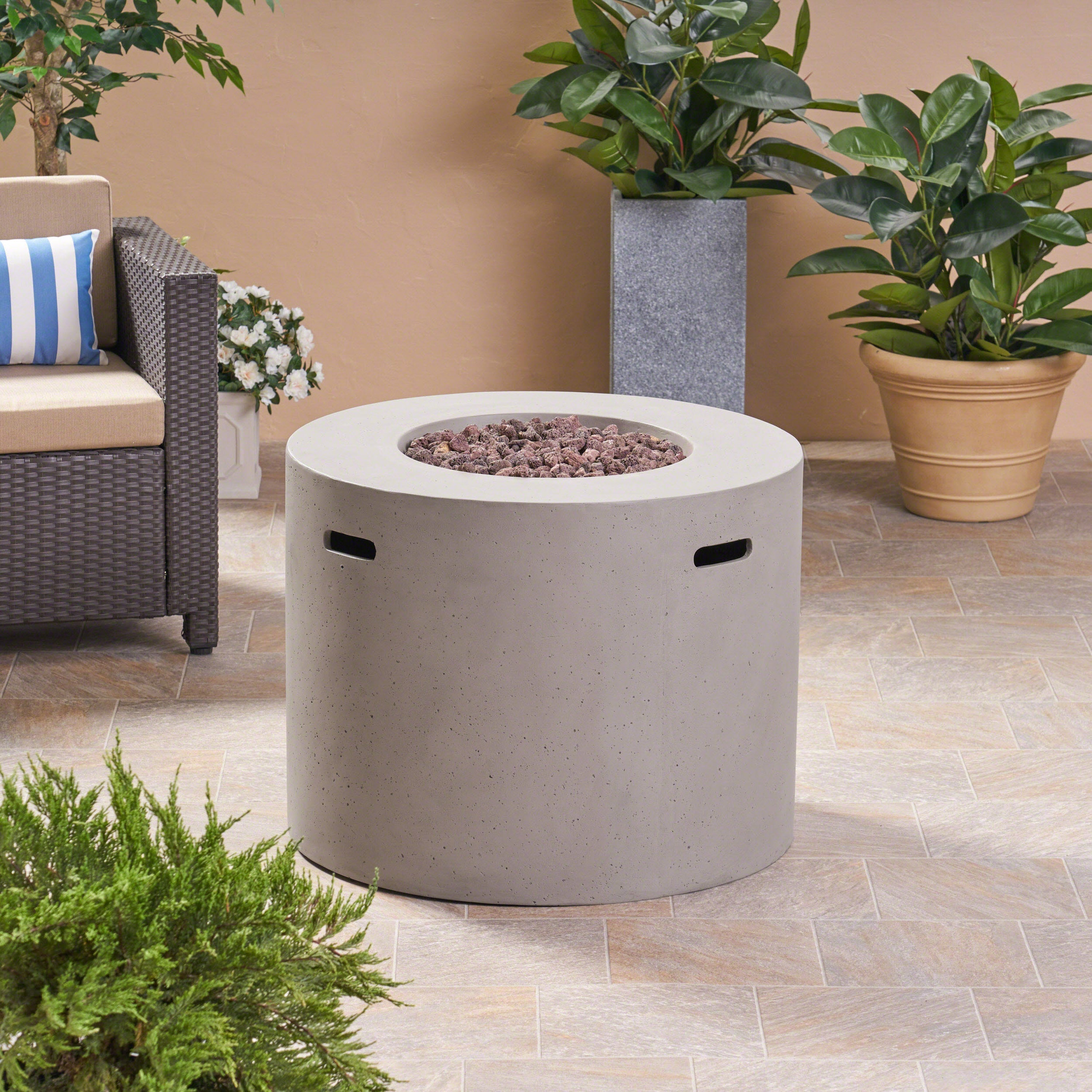 Light Grey Magnesium Oxide 31' Round Fire Pit with 40,000 BTU for Patio Use