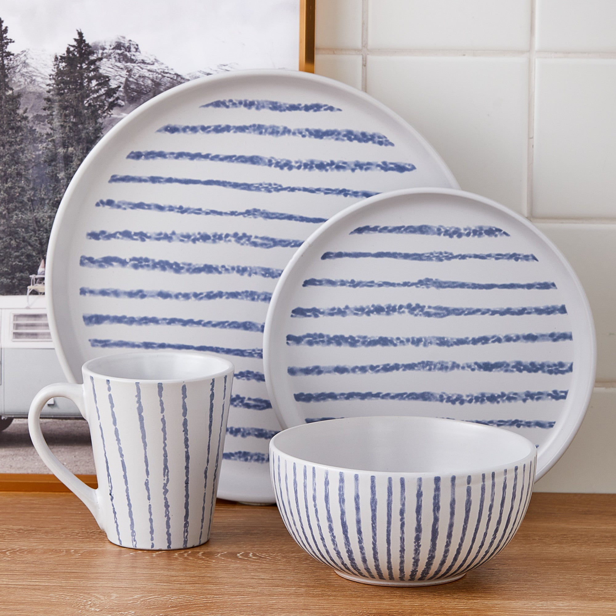Nova Stoneware Dinnerware Set - Blue