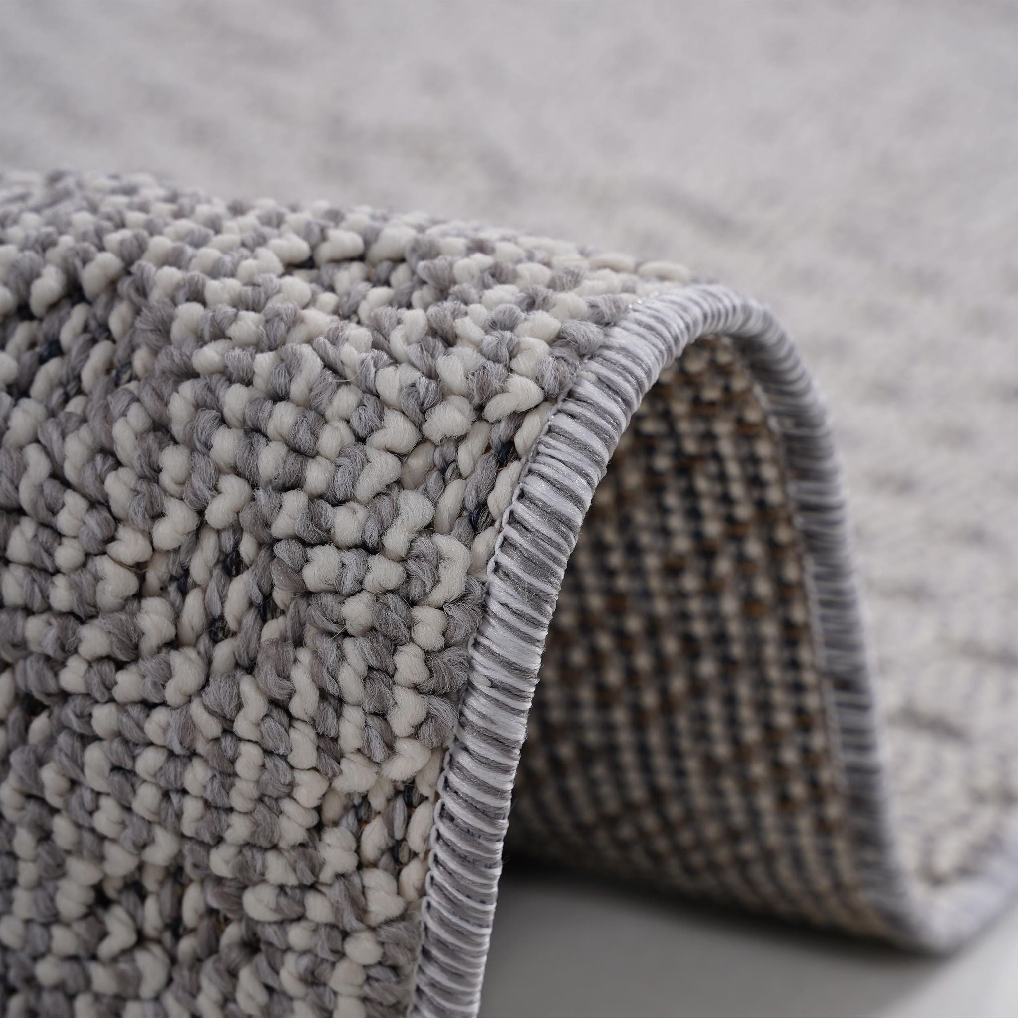 Guros - 8' X 10' Medallion Indoor / Outdoor Area Rug - White / Ivory