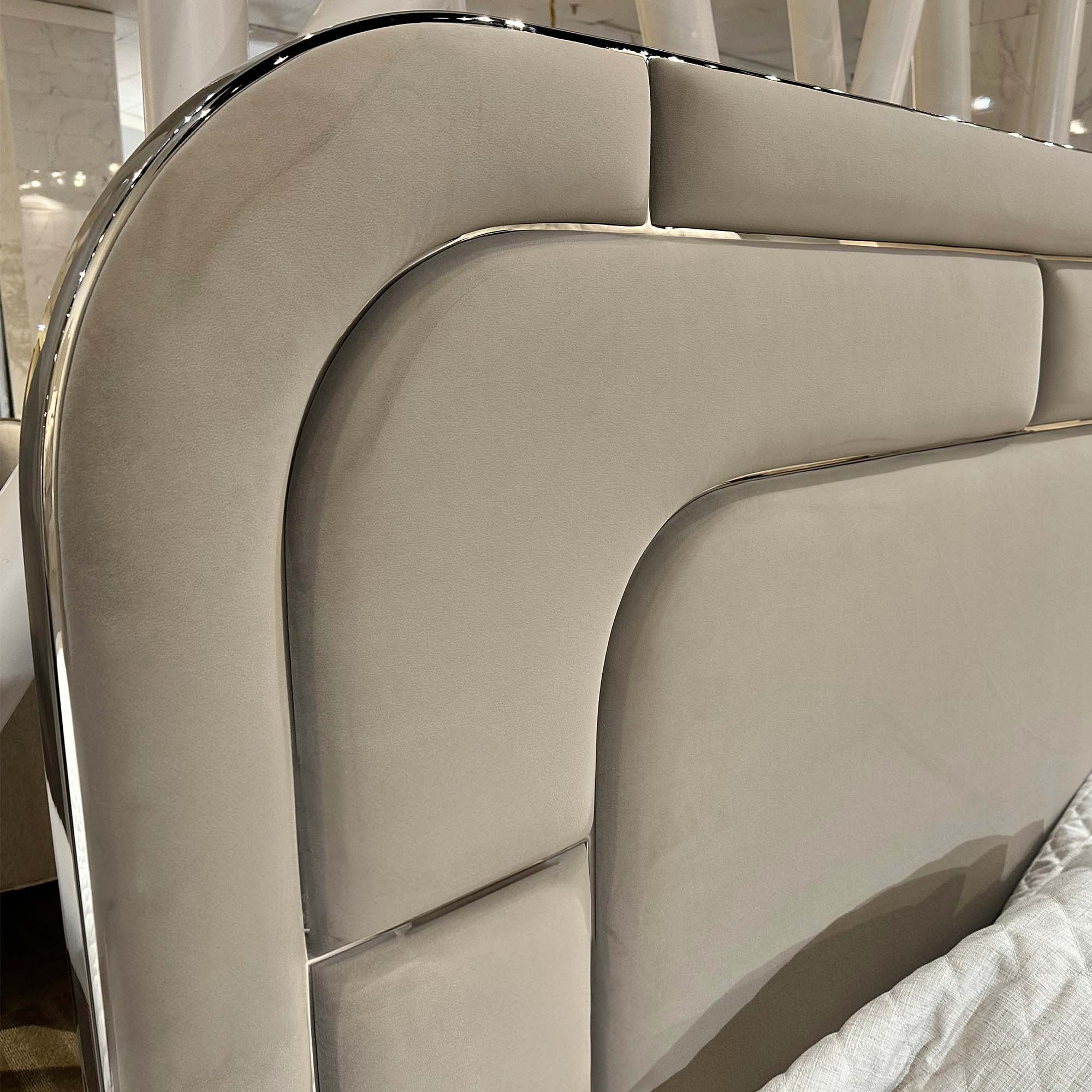 Signature Beds & Benches - Orchid Lift Up Storage Bed