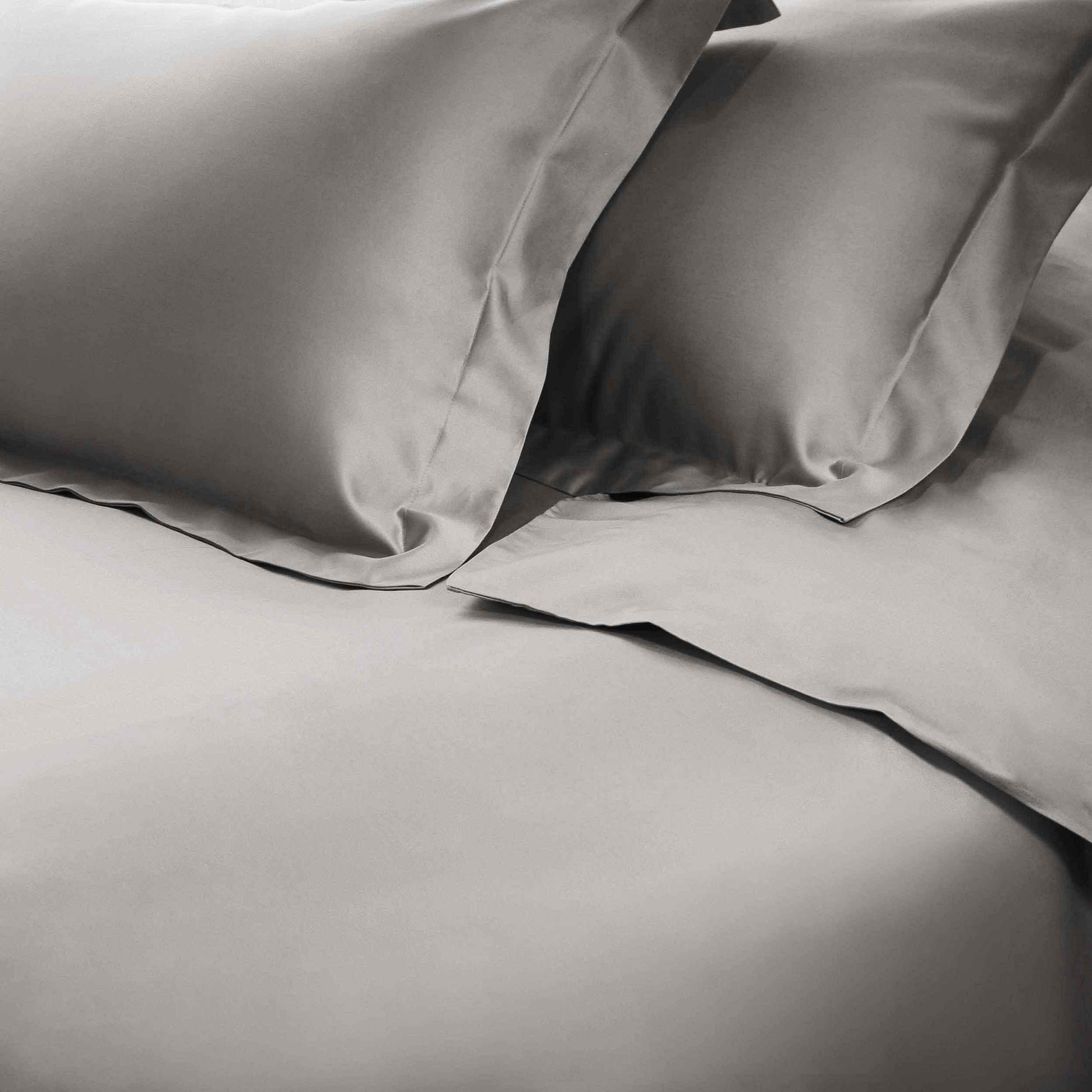 Egyptian Cotton 650 Thread Count Modern Solid Duvet Cover Set - Egyptian Cotton Duvet Cover Set by Superior