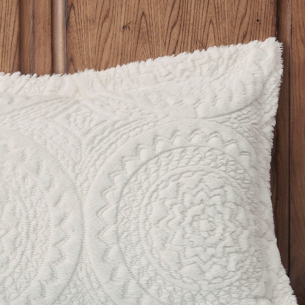 Embroidered medallion faux fur ultra plush comforter mini set - Tuesday Morning - Quilts & Comforters
