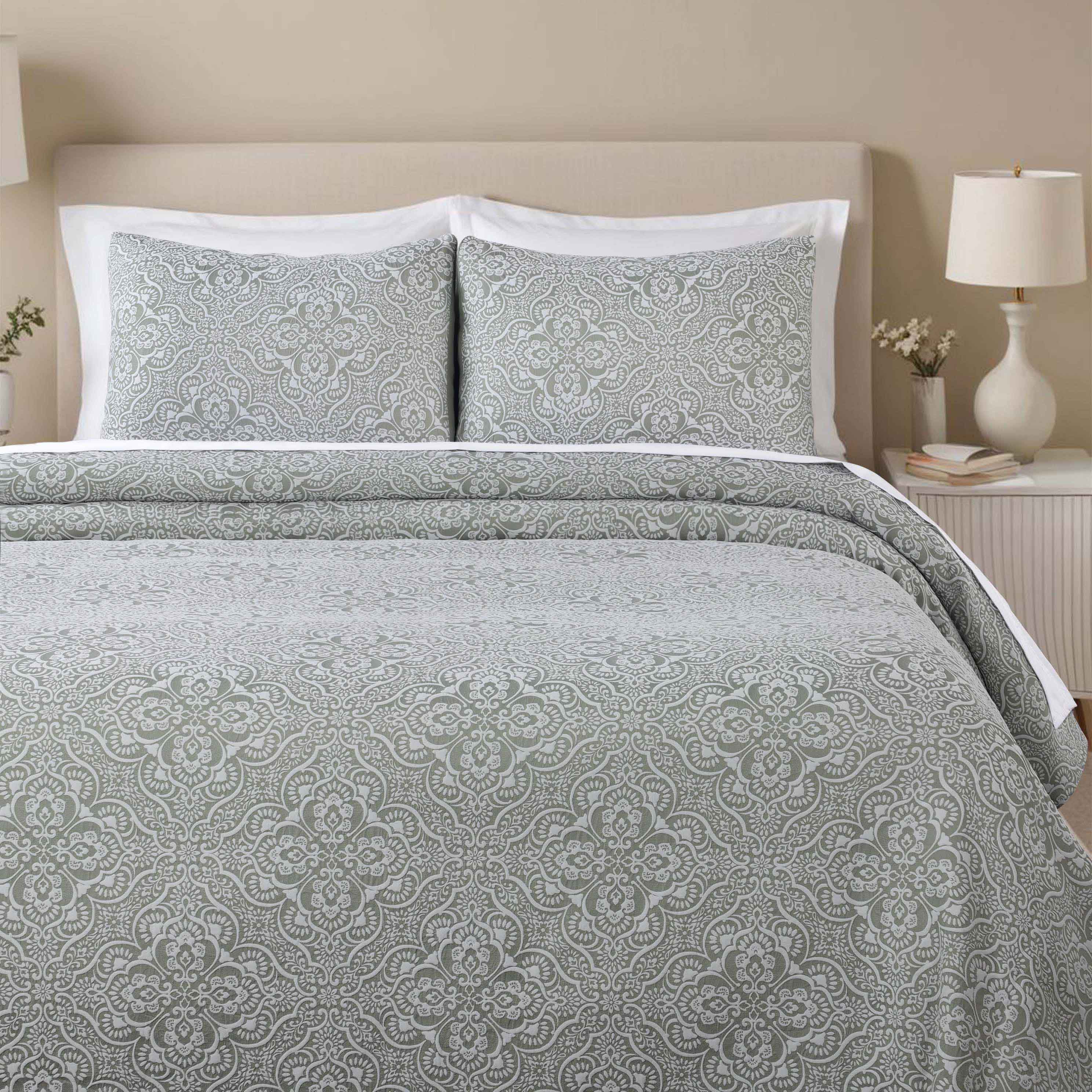 Enzy Medium Weight Floral Matelasse 3 Piece Bedspread Pillow Sham Set - Bedspread by Superior Brand