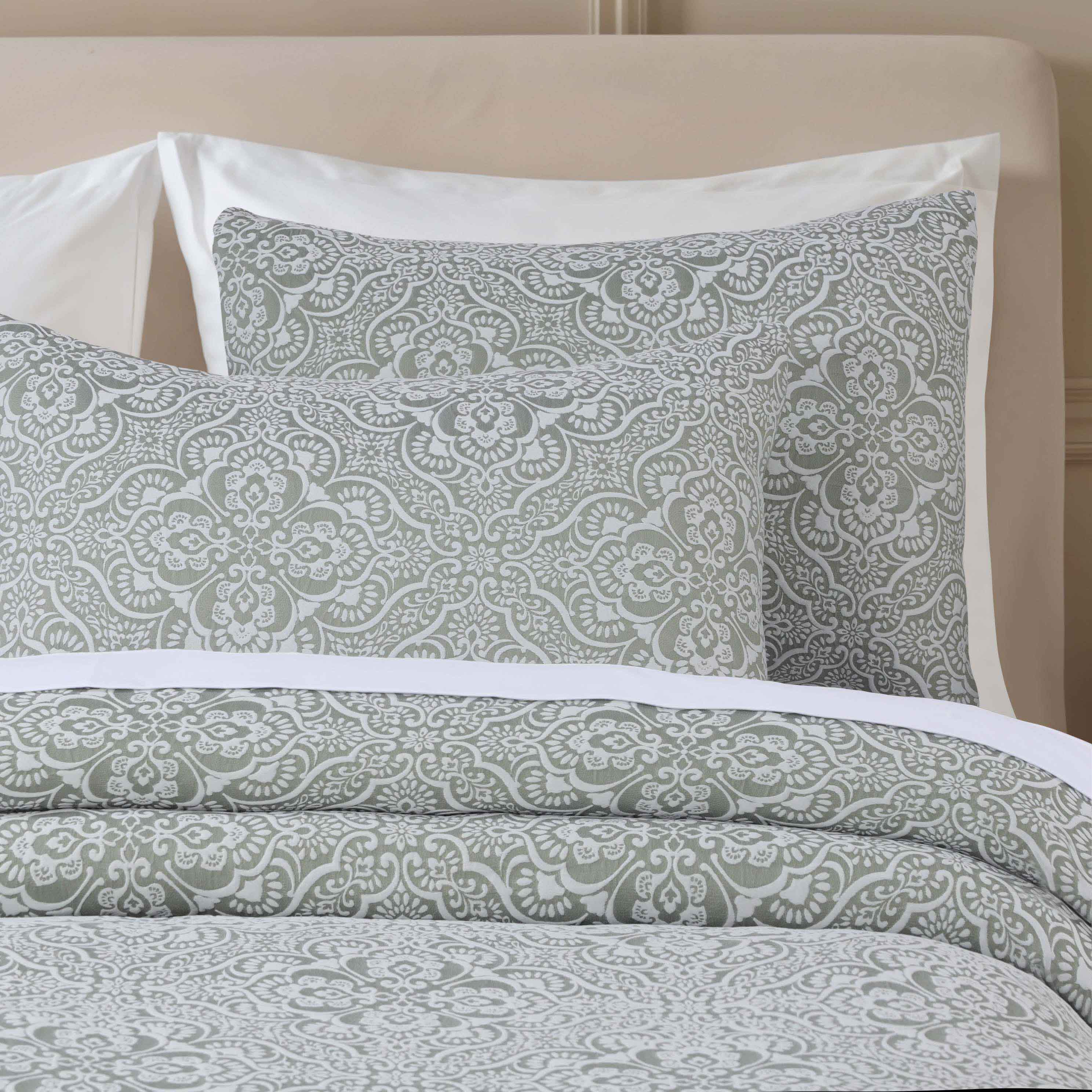 Enzy Medium Weight Floral Matelasse 3 Piece Bedspread Pillow Sham Set - Bedspread by Superior Brand