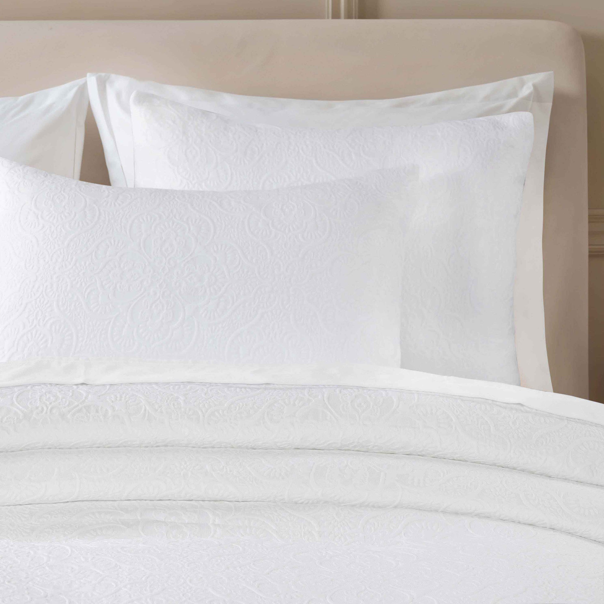 Enzy Medium Weight Floral Matelasse 3 Piece Bedspread Pillow Sham Set - Bedspread by Superior Brand