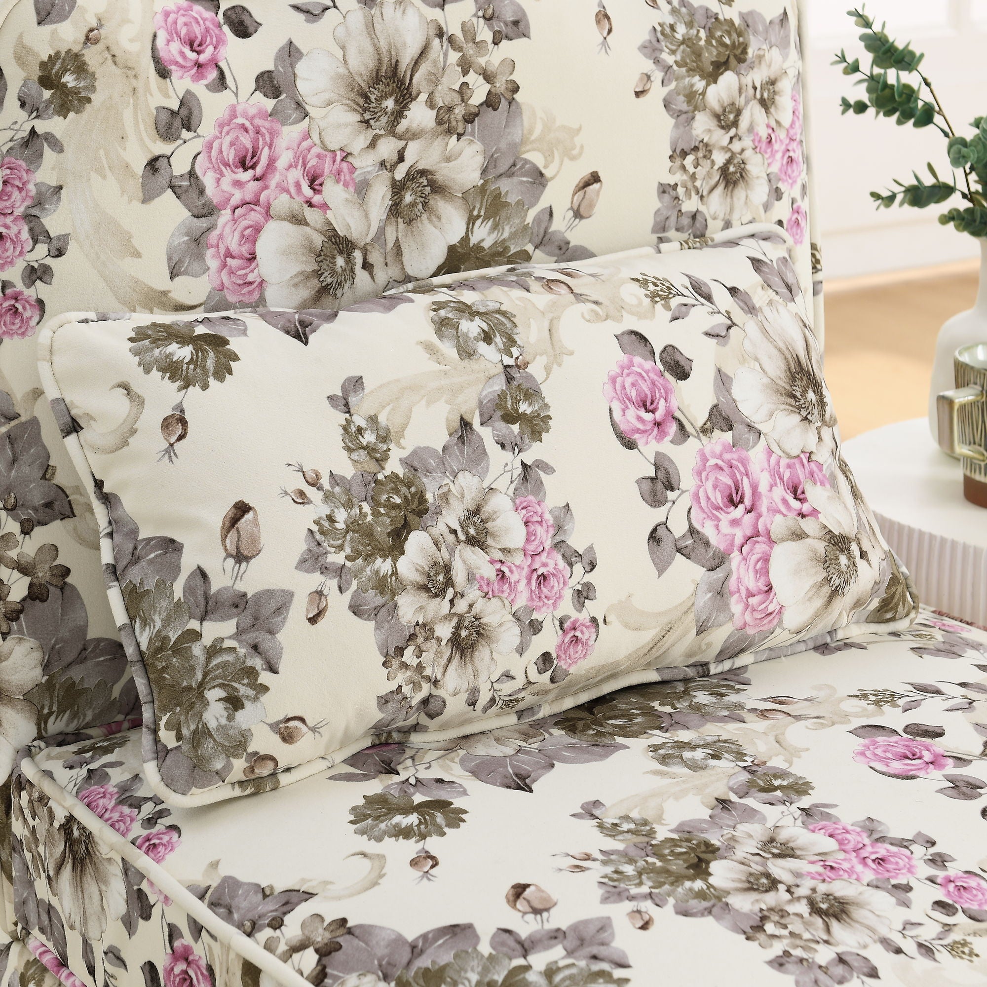 Stylish Flannel Dining Chair With Soft Cushion And Backrest
