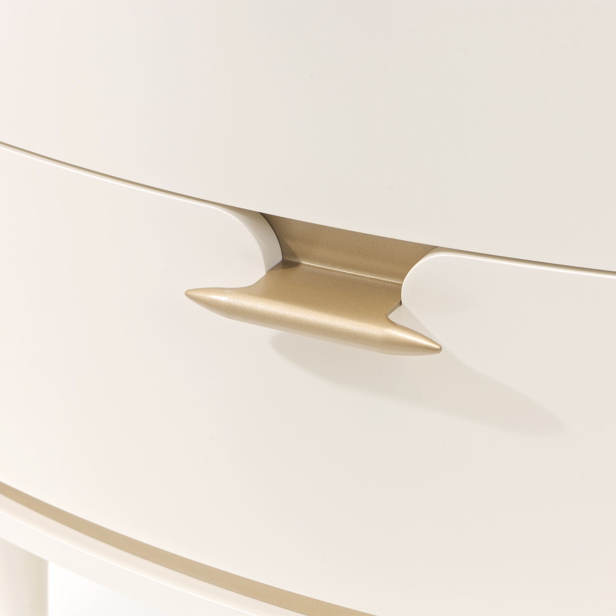 La Terrazza - Nightstand - Creamy Pearl