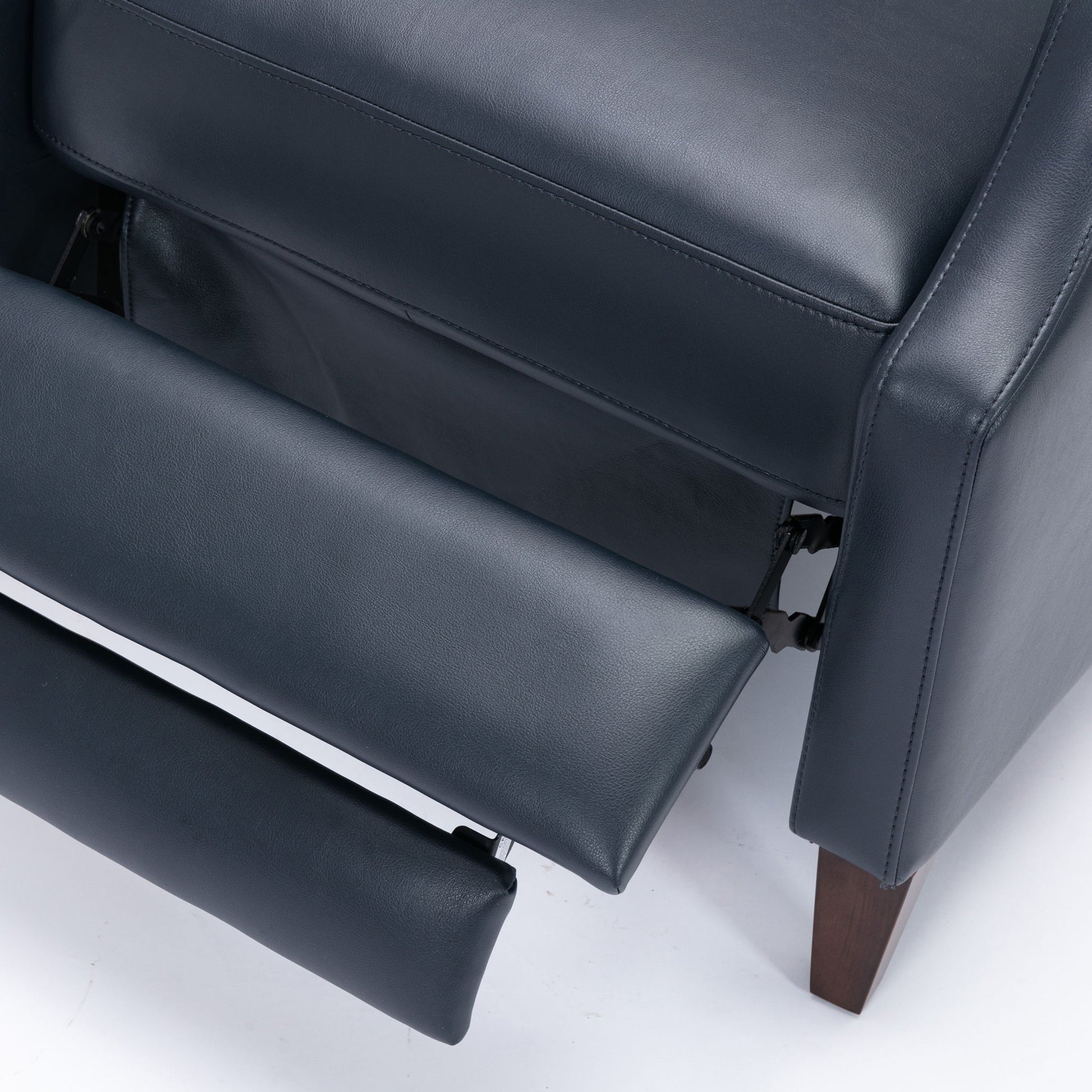 Biscoe - Push Back Recliner - Best Buy Furniture