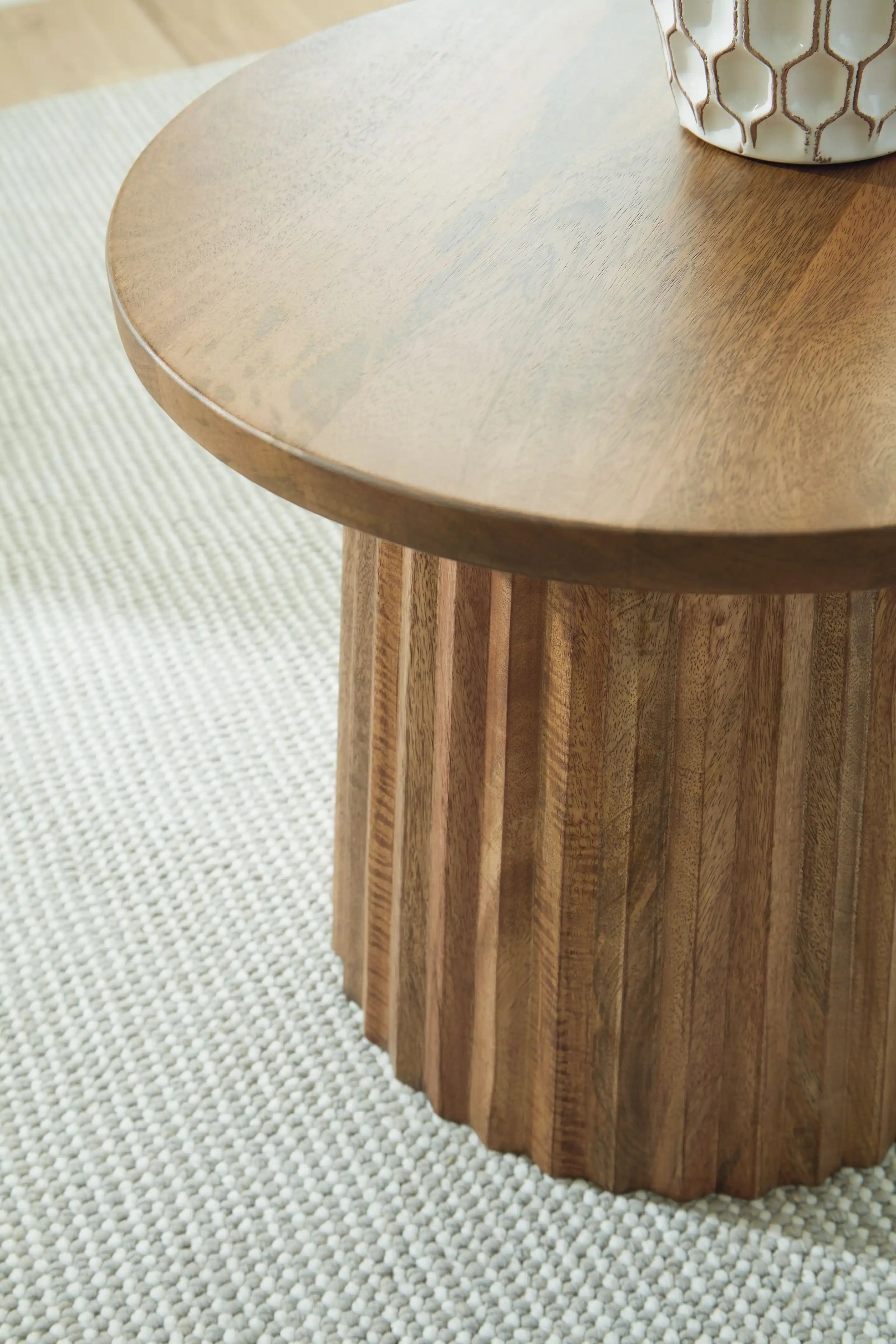 Ceilby - Accent Table - Best Buy Furniture