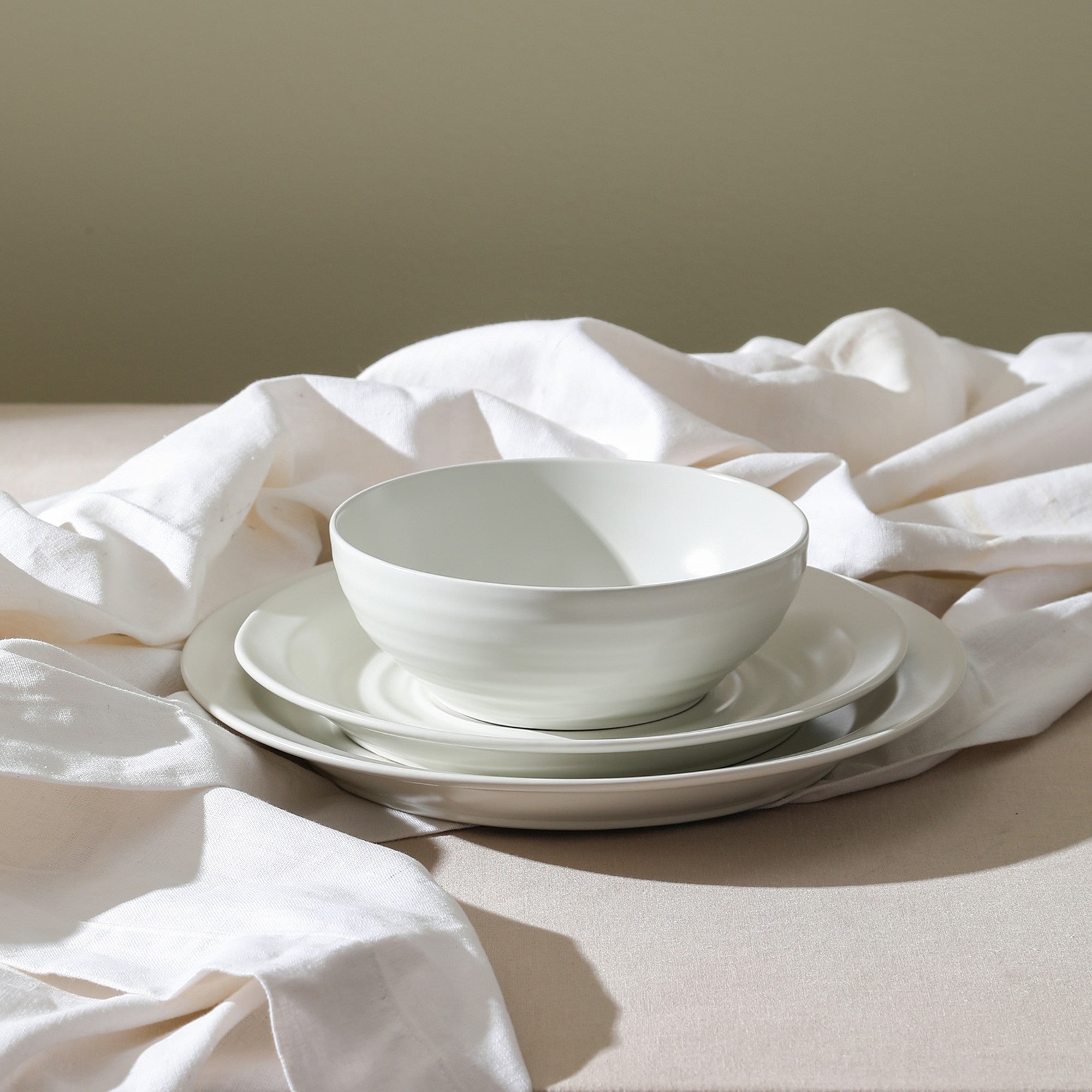 Orbit Stoneware Dinnerware Set with Cereal Bowls - White