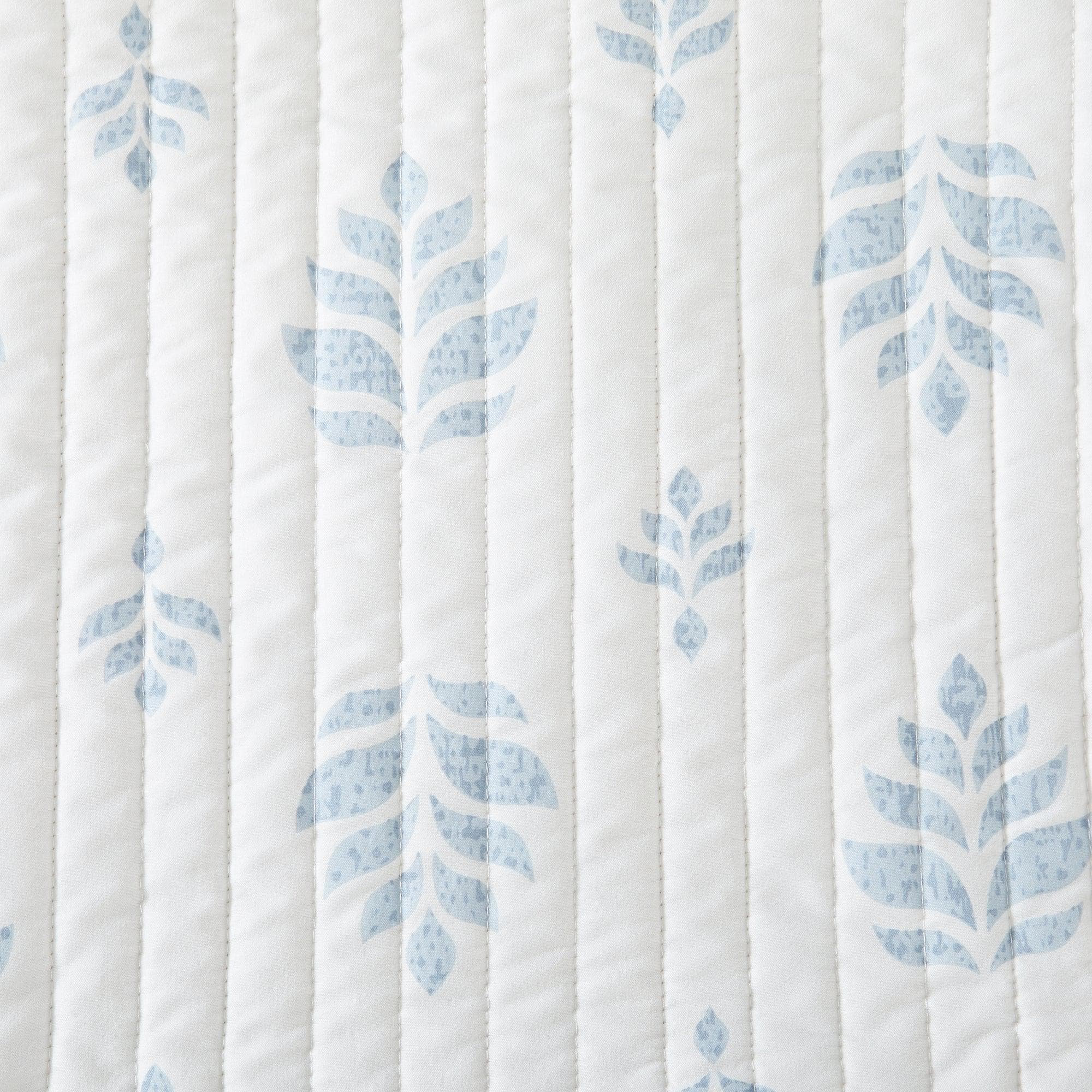 3-Piece French Floral Quilt - Colette Collection - Best Buy Furniture