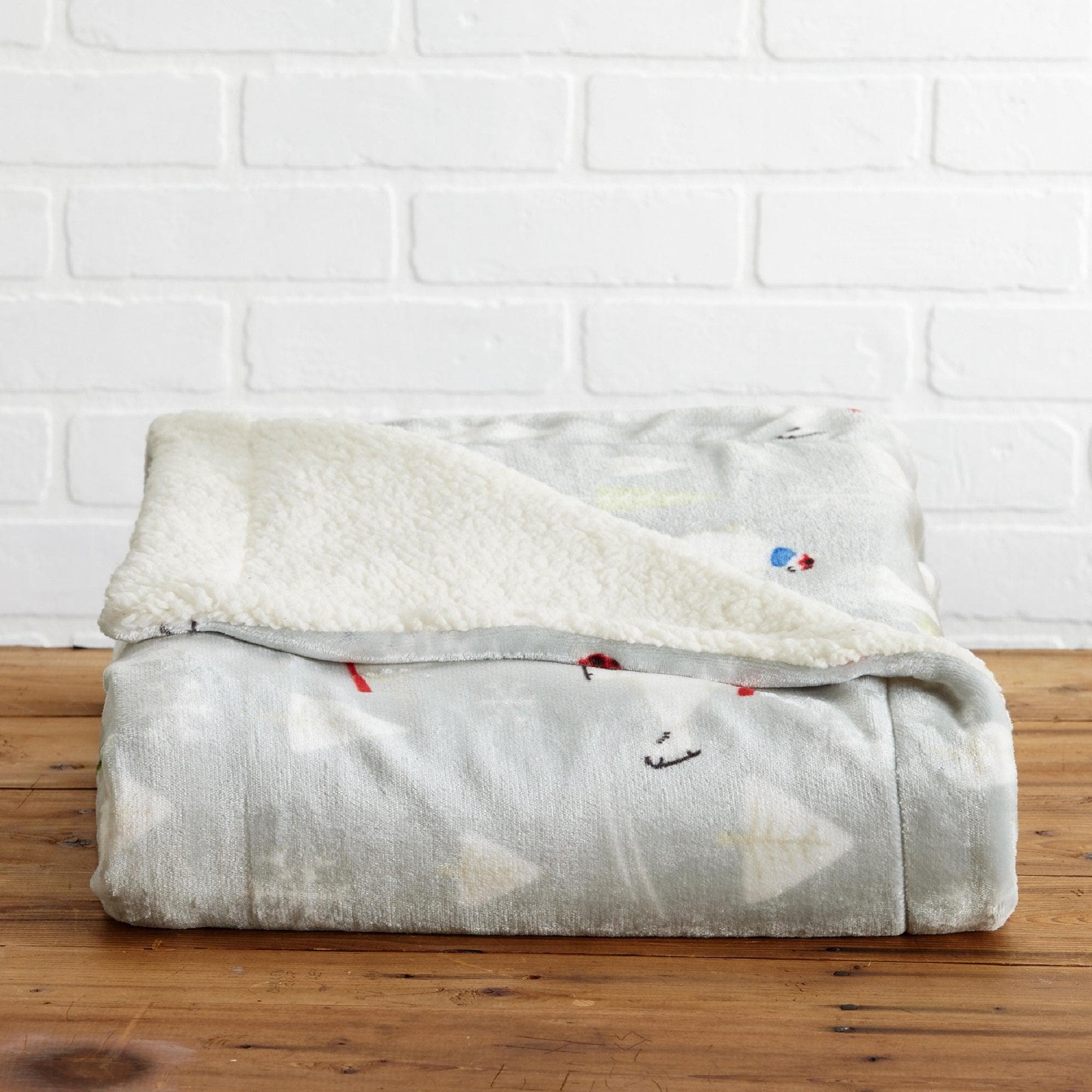 Sherpa Throw Blanket - Eve Collection - Best Buy Furniture