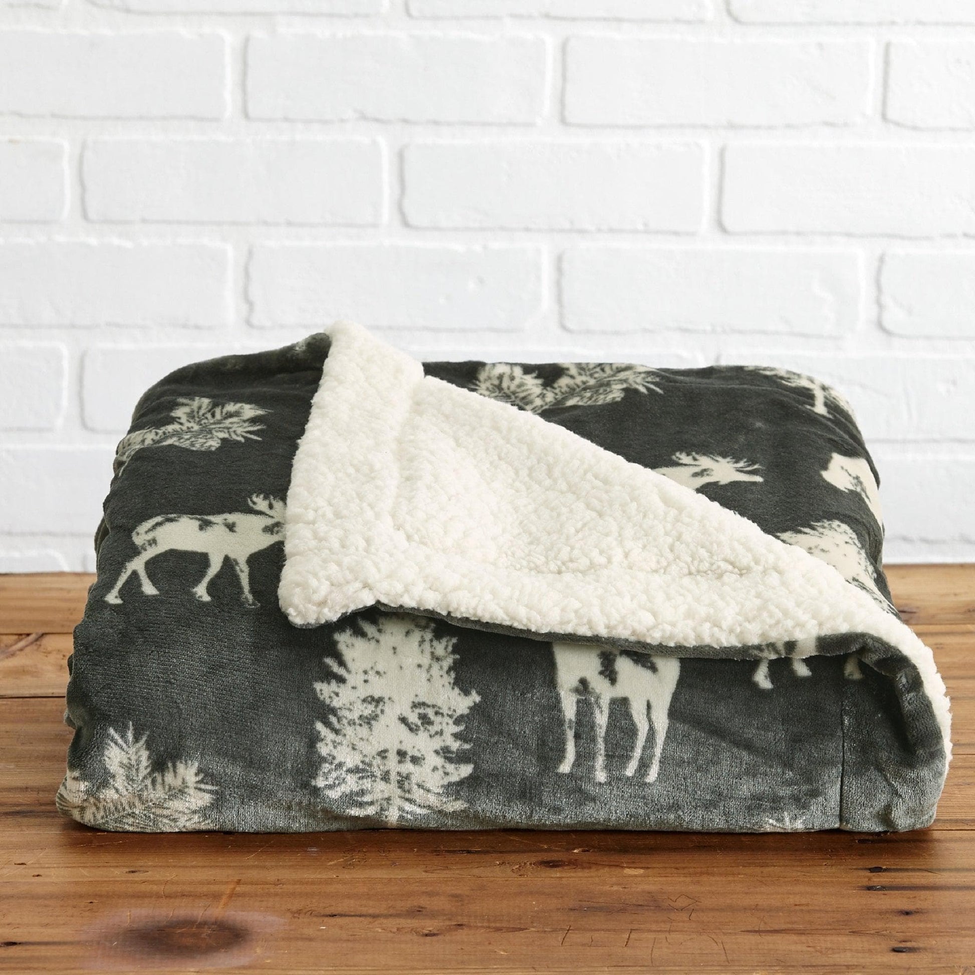 Sherpa Throw Blanket - Hudson Collection - Best Buy Furniture