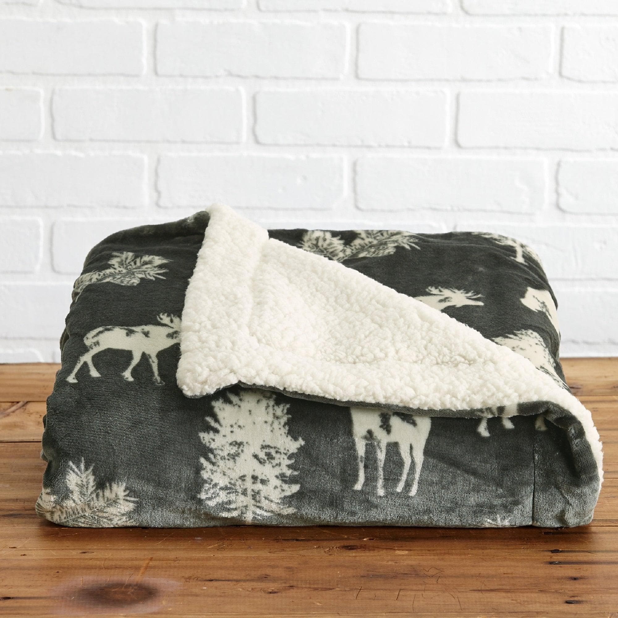 Sherpa Throw Blanket - Hudson Collection - Best Buy Furniture
