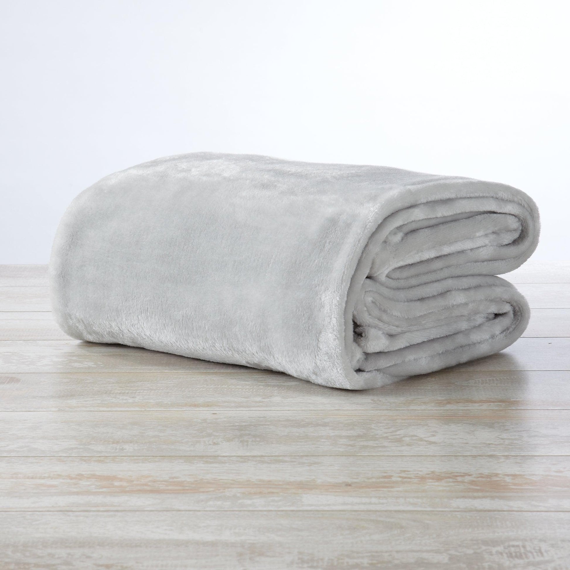 Velvet Plush Blanket - Avianna Collection - Best Buy Furniture