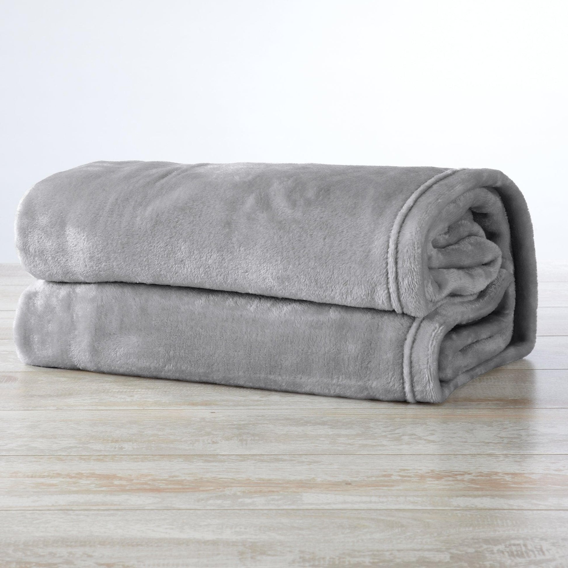 Velvet Plush Blanket - Avianna Collection - Best Buy Furniture