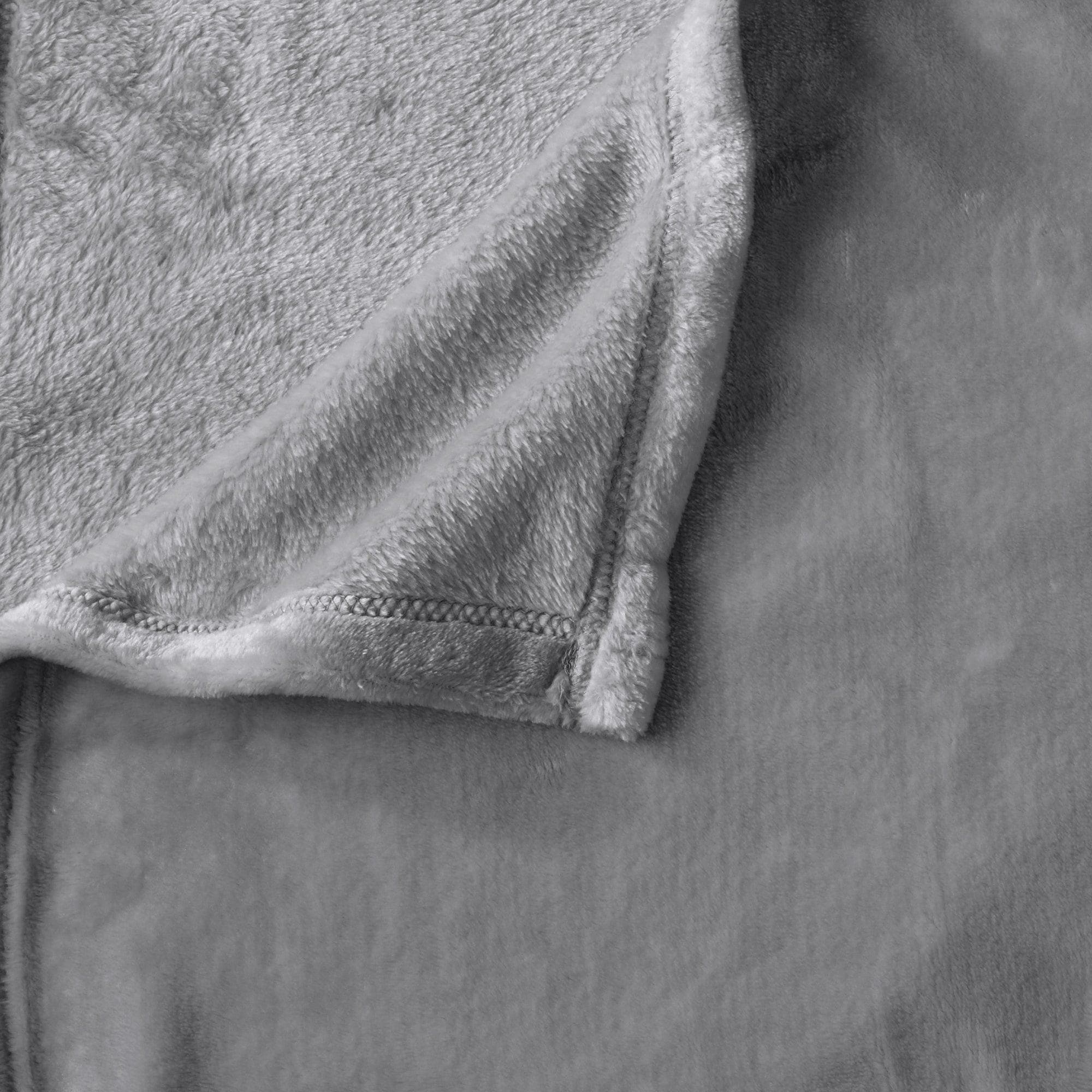 Velvet Plush Blanket - Avianna Collection - Best Buy Furniture