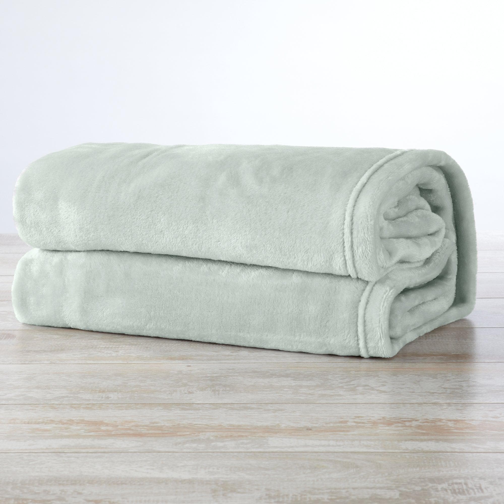 Velvet Plush Blanket - Avianna Collection - Best Buy Furniture