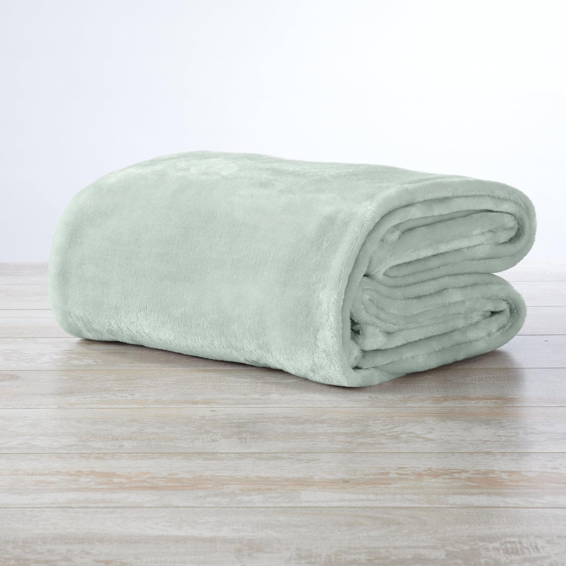 Velvet Plush Blanket - Avianna Collection - Best Buy Furniture