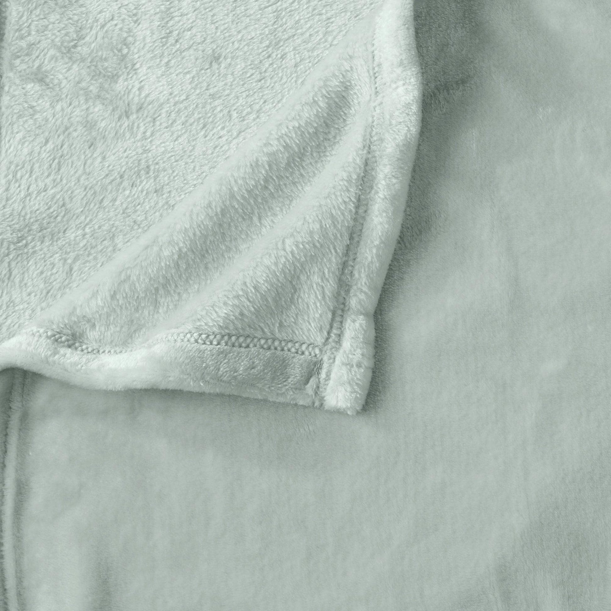 Velvet Plush Blanket - Avianna Collection - Best Buy Furniture