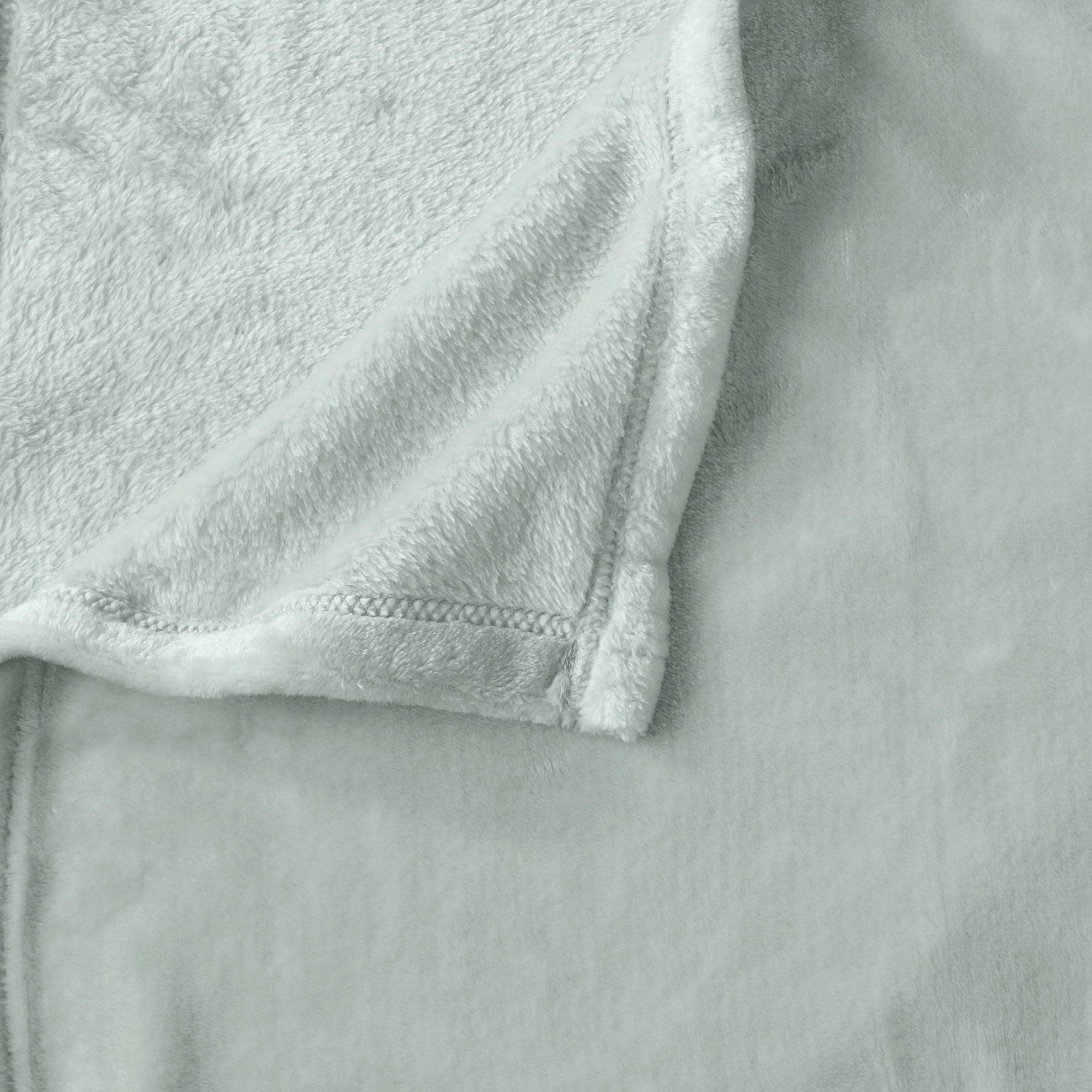 Velvet Plush Blanket - Avianna Collection - Best Buy Furniture