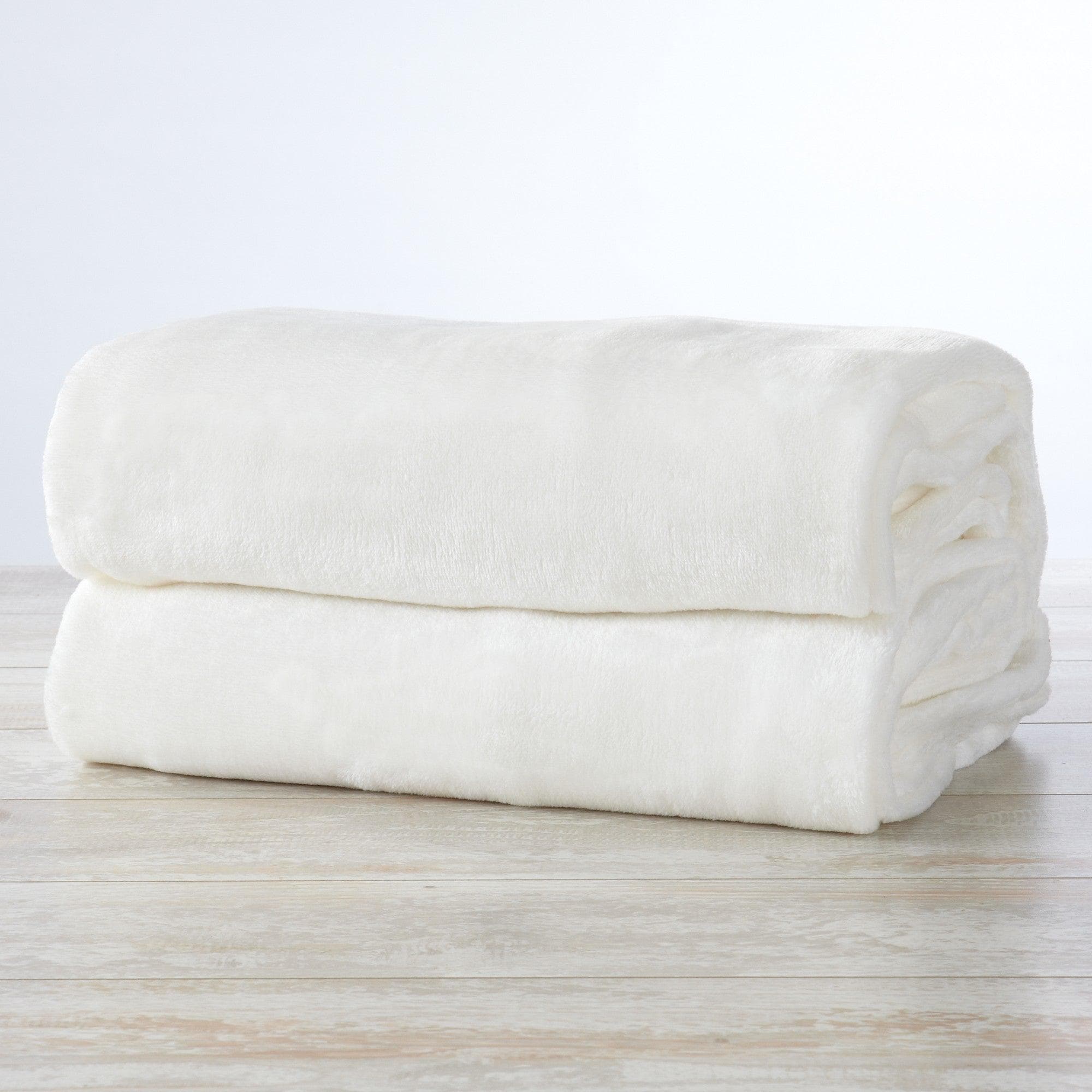 Velvet Plush Blanket - Avianna Collection - Best Buy Furniture