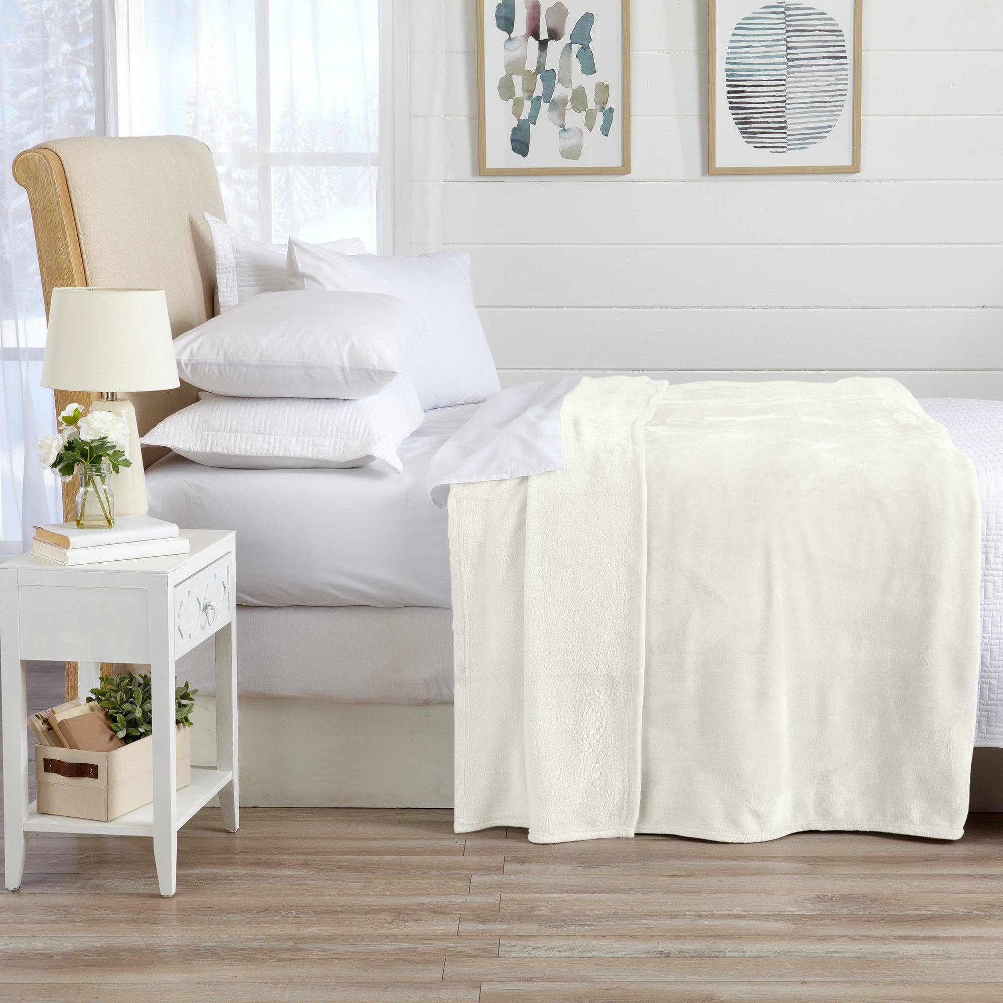 Velvet Plush Blanket - Avianna Collection - Best Buy Furniture