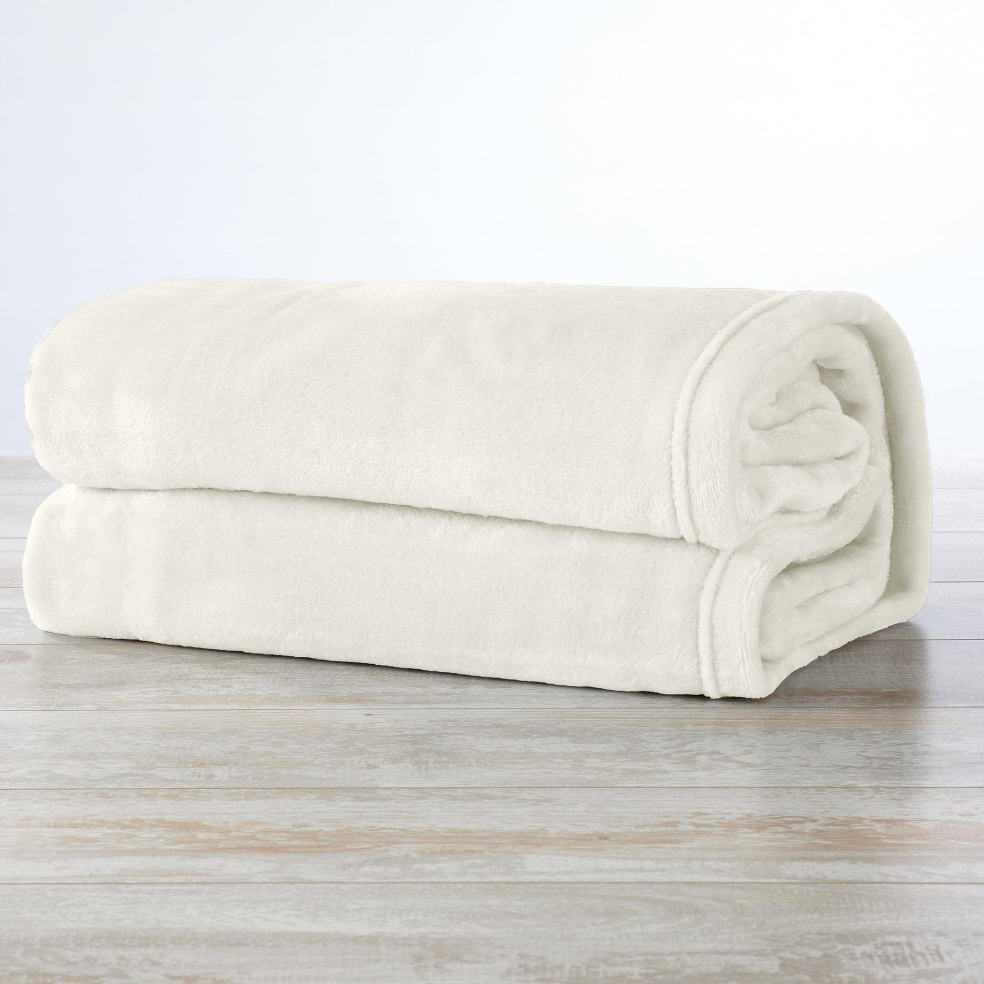 Velvet Plush Blanket - Avianna Collection - Best Buy Furniture