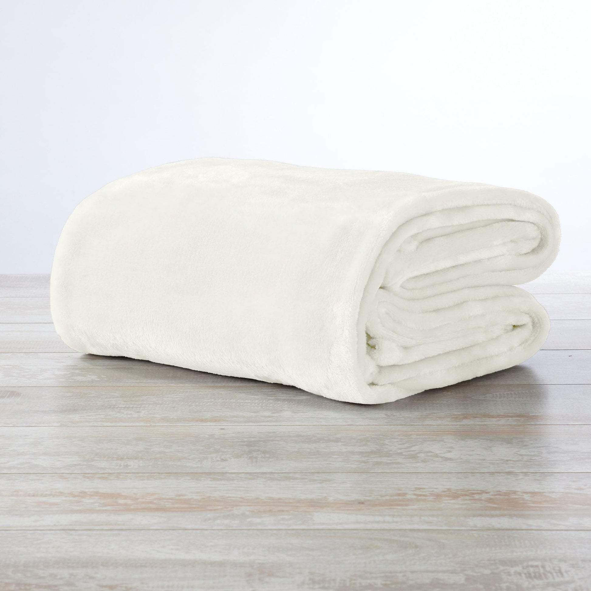 Velvet Plush Blanket - Avianna Collection - Best Buy Furniture