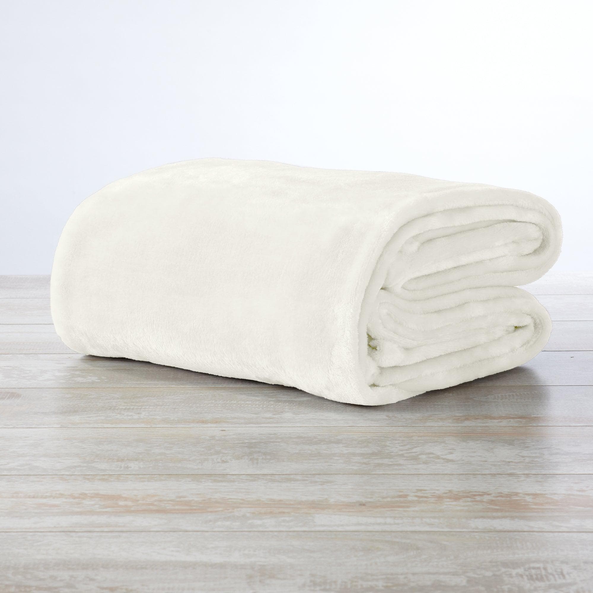 Velvet Plush Blanket - Avianna Collection - Best Buy Furniture