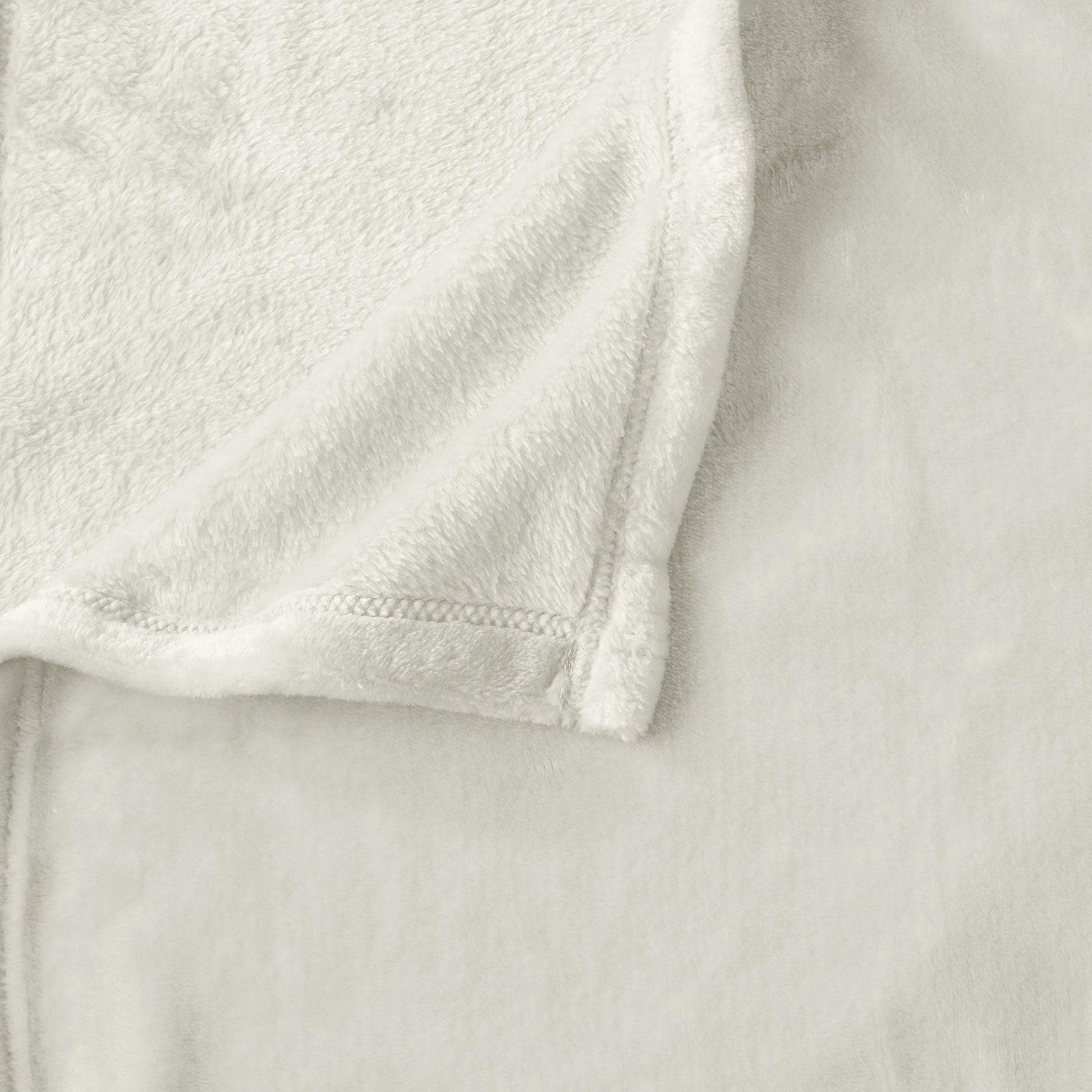 Velvet Plush Blanket - Avianna Collection - Best Buy Furniture